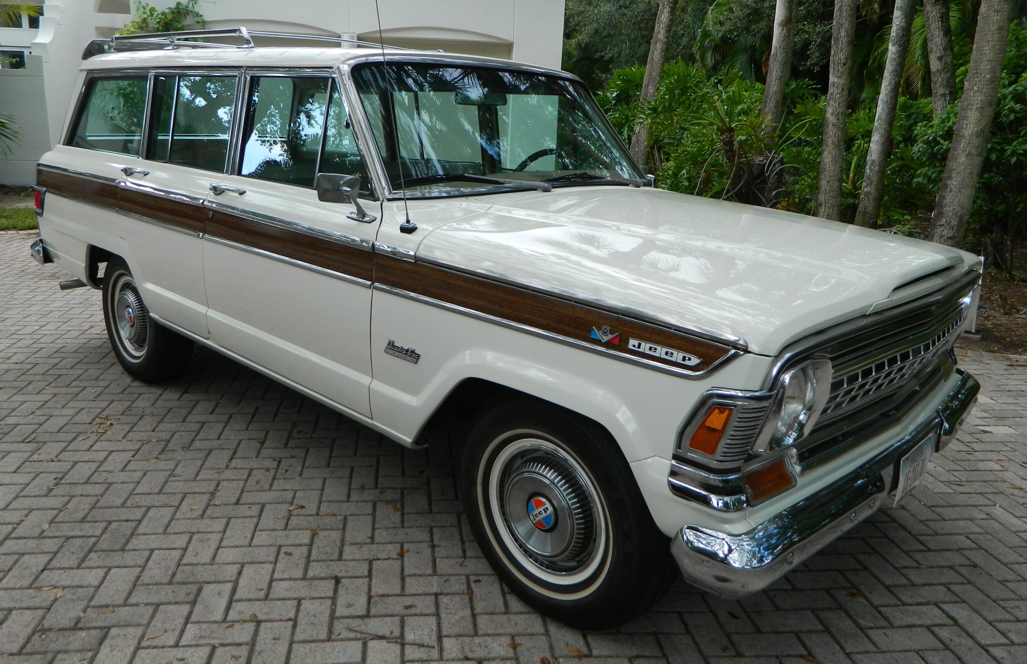 1973 Jeep SJ Wagoneer 