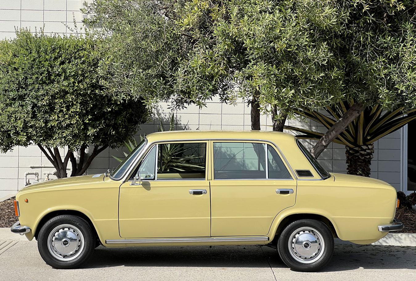 1971 Fiat 124 Sedan 