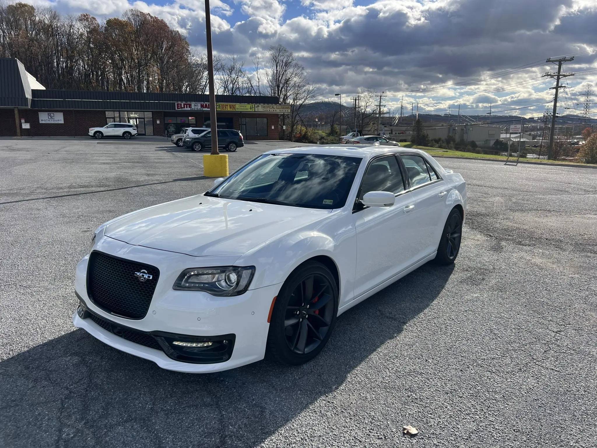 2023 Chrysler 300 (2005-2023) 