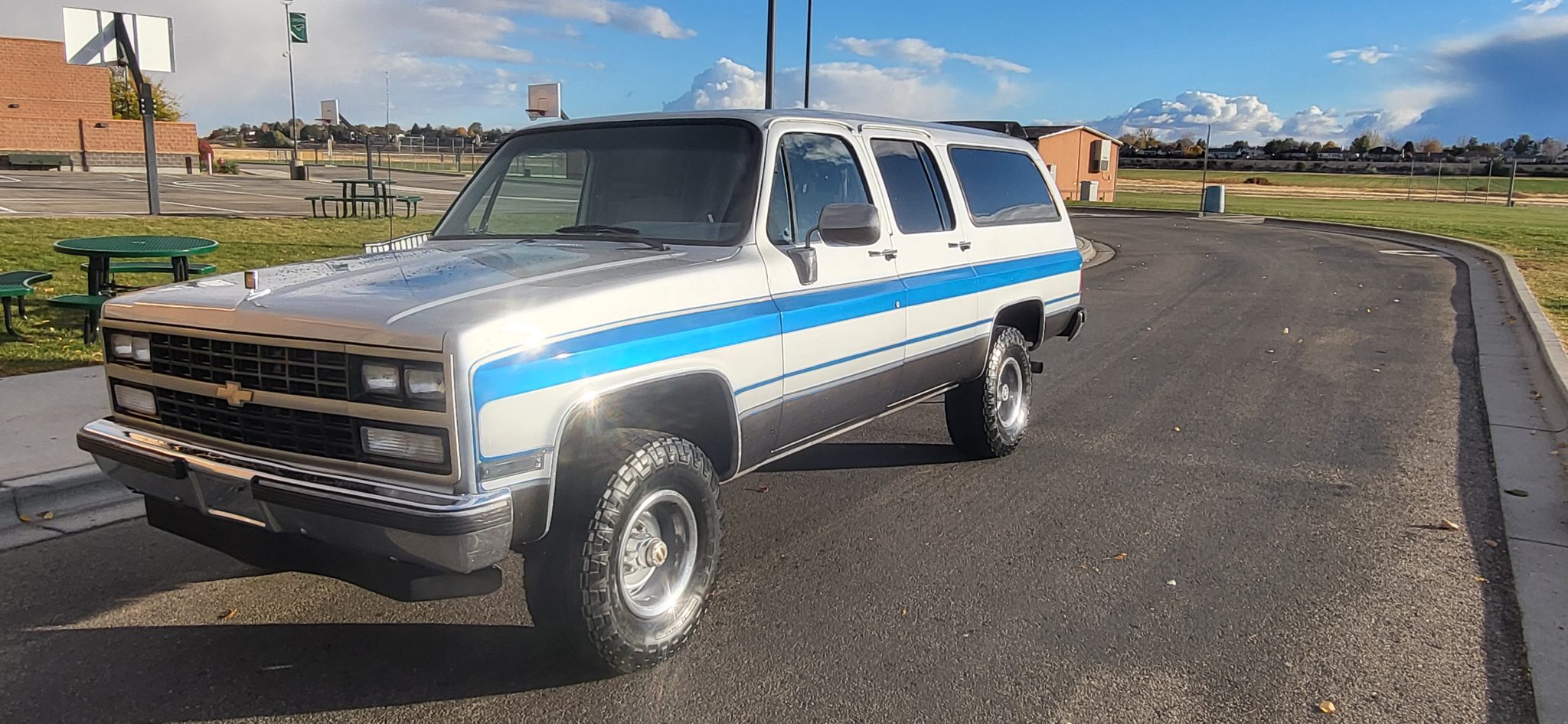 1989 Chevrolet Suburban (1973-1991) 