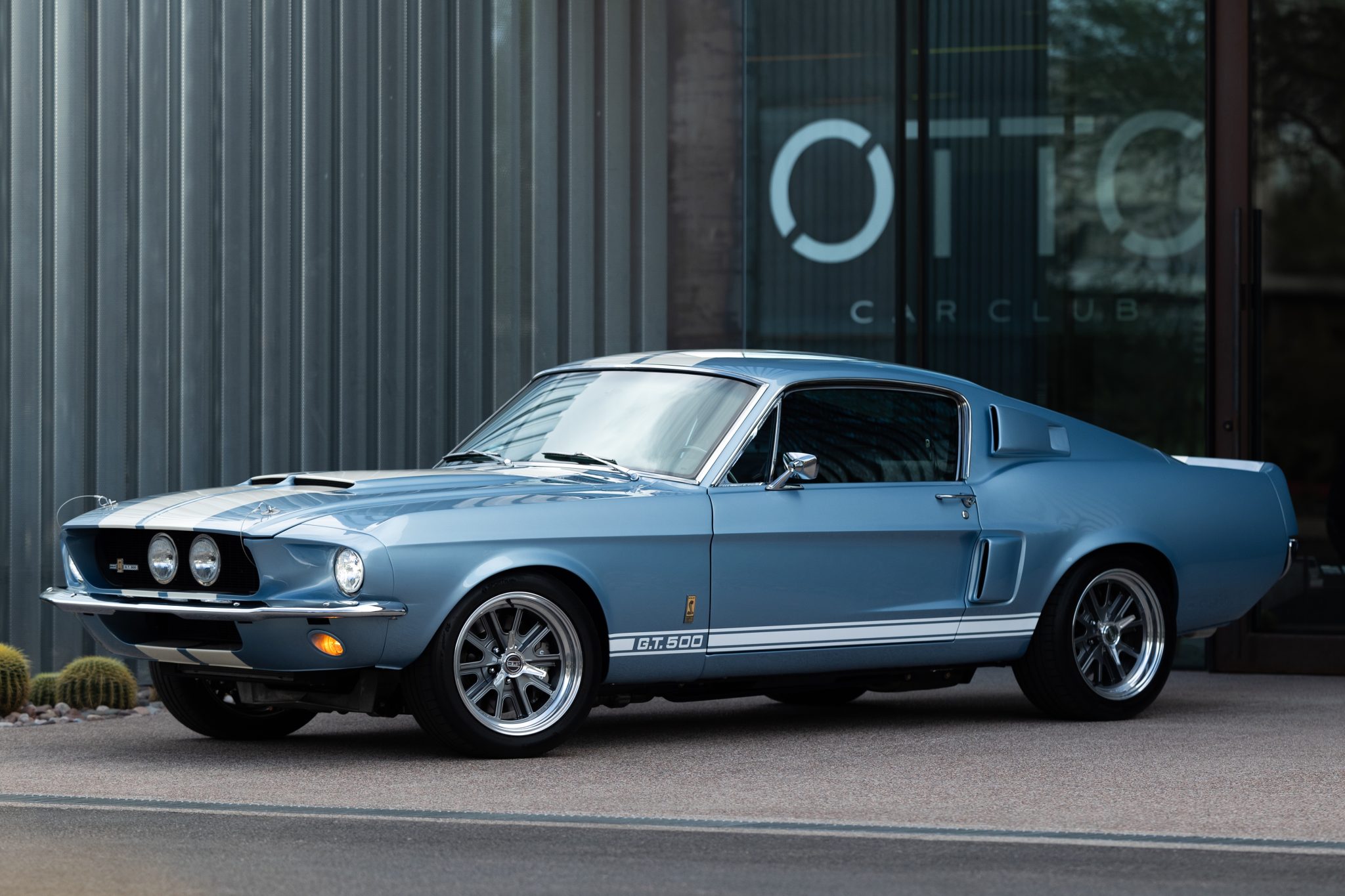 Shelby Mustang GT500 Fastback by Revology