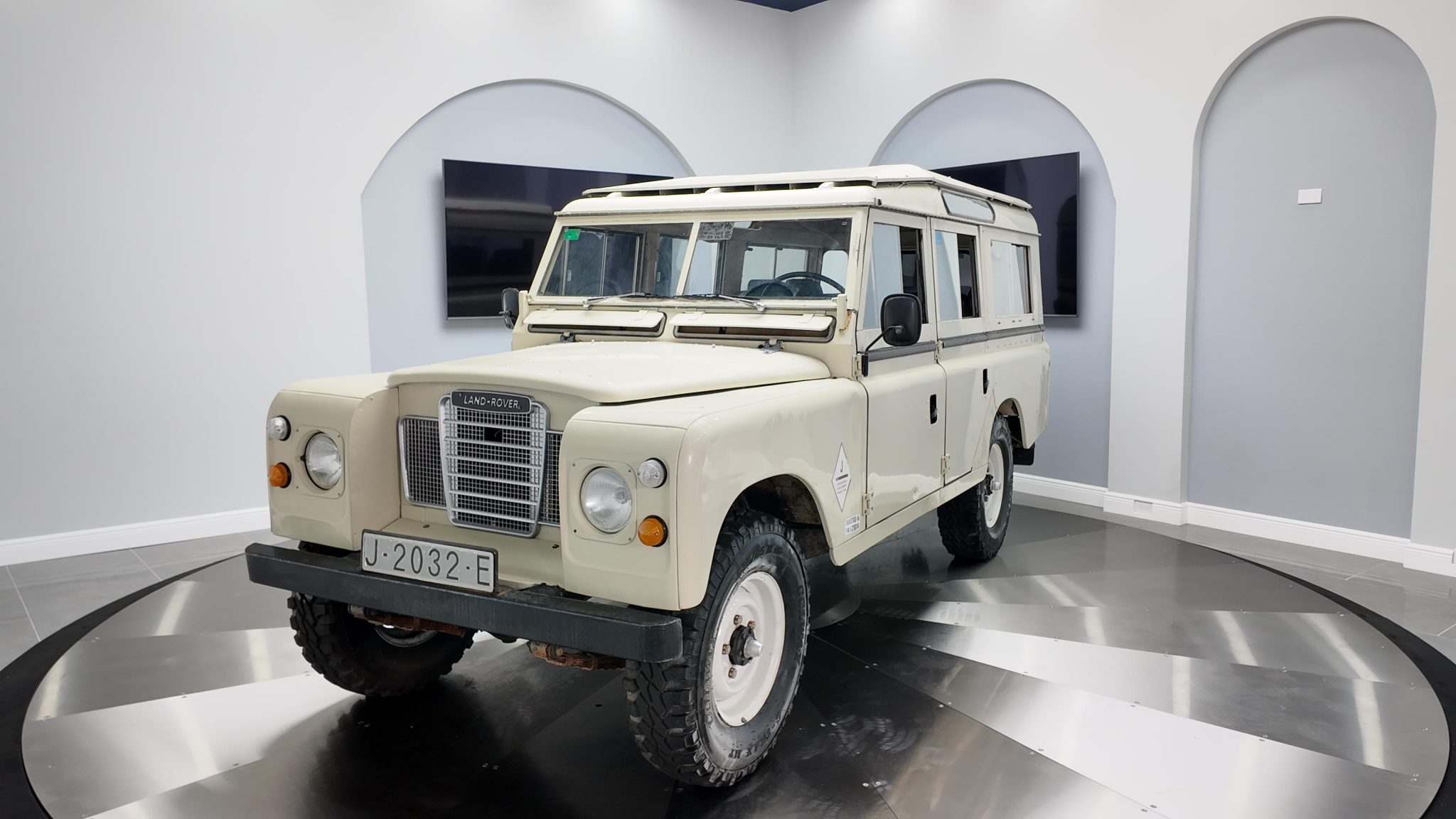 1979 Land Rover Series 109 