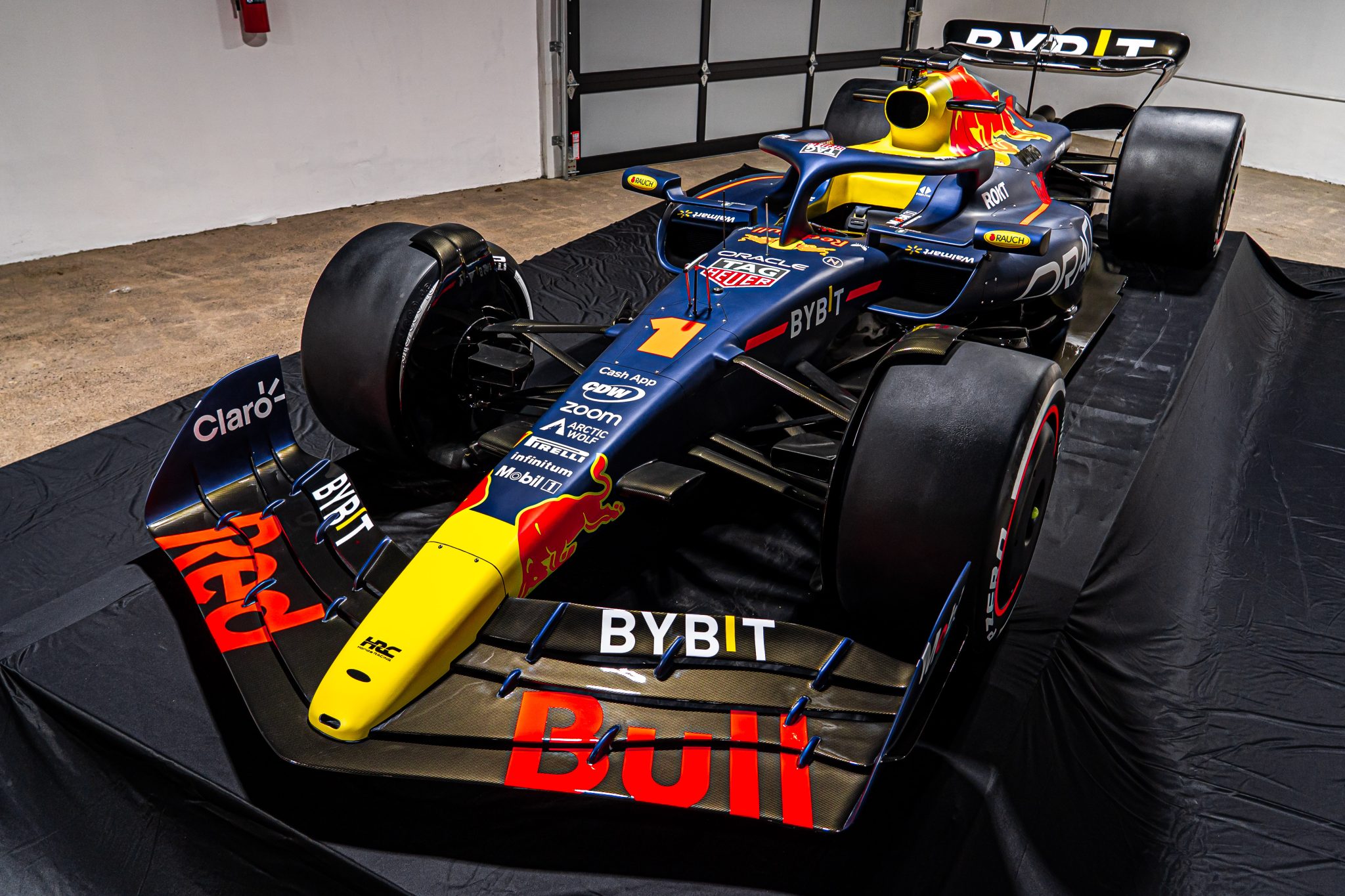 1:1 Scale Red Bull RB20 Display Model