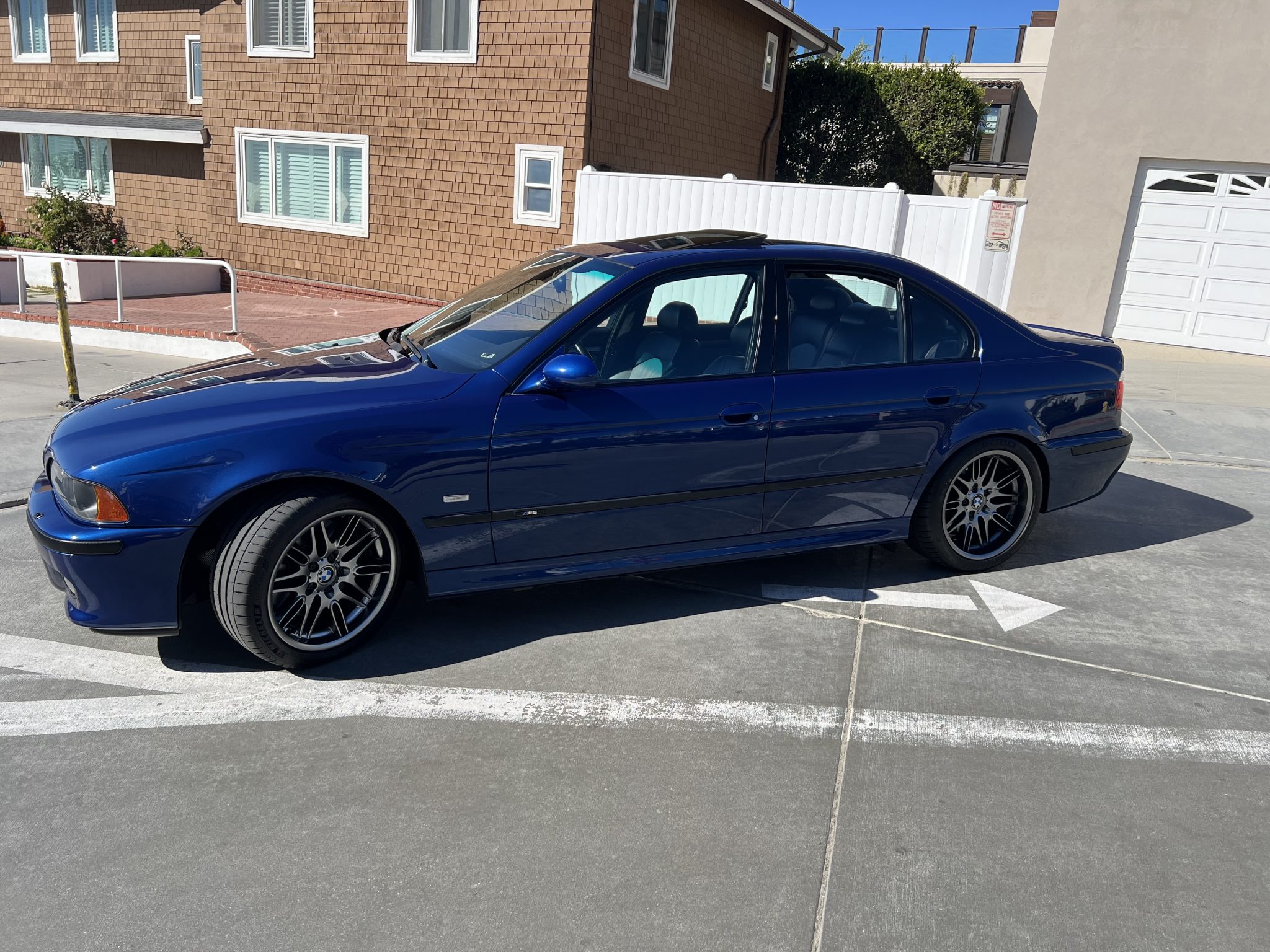 2001 BMW E39 M5 