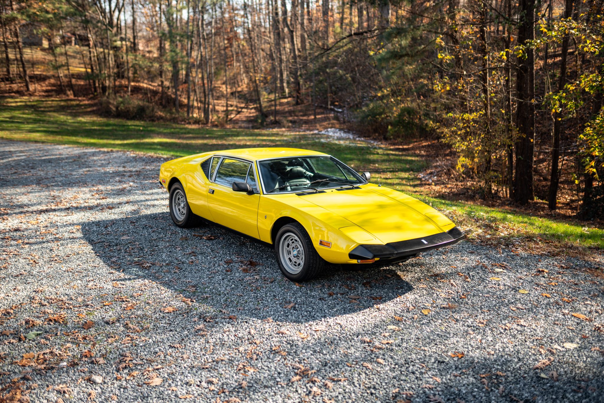 1974 DeTomaso Pantera 