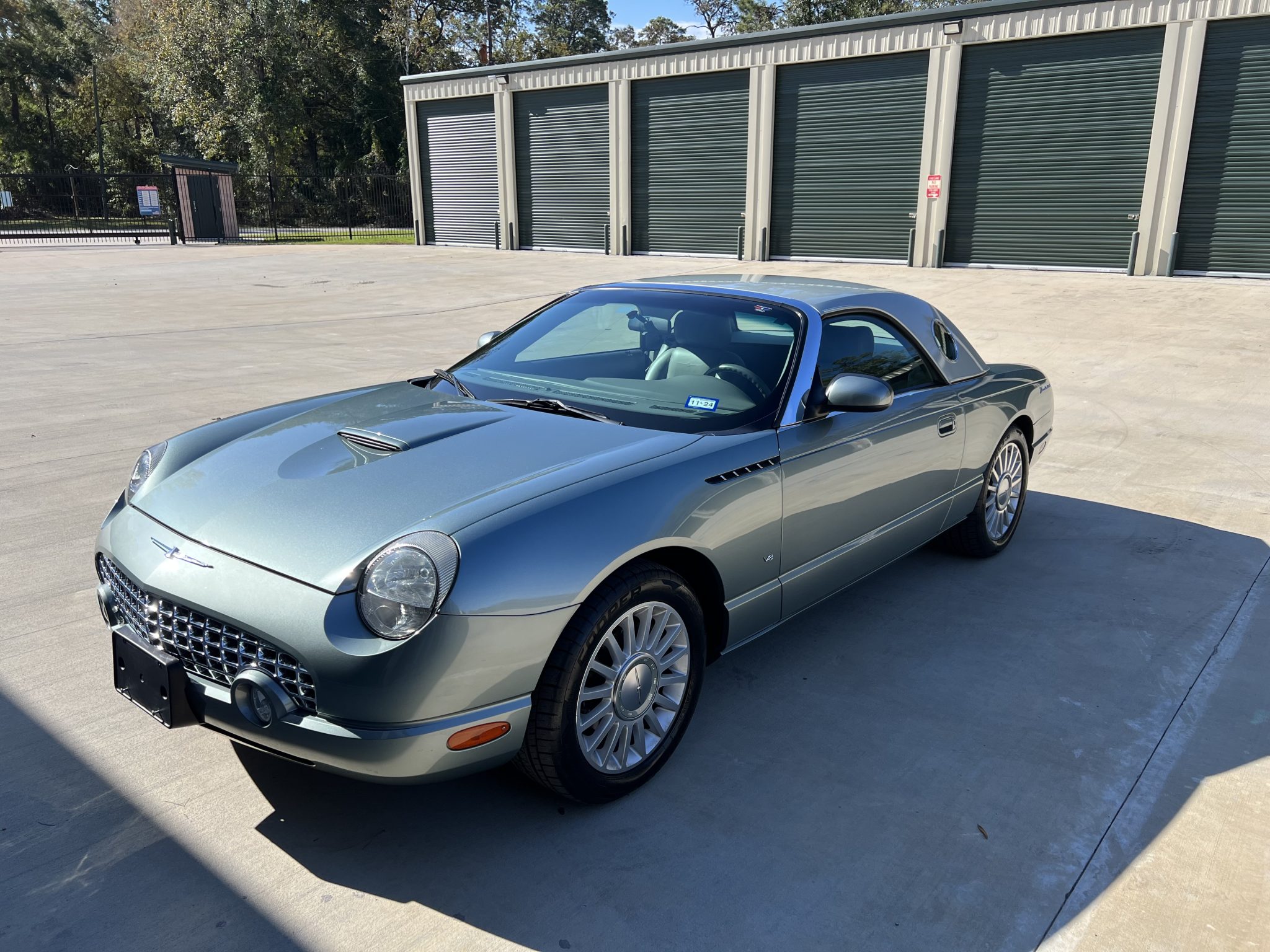 2004 Ford Thunderbird (2002-2005) 