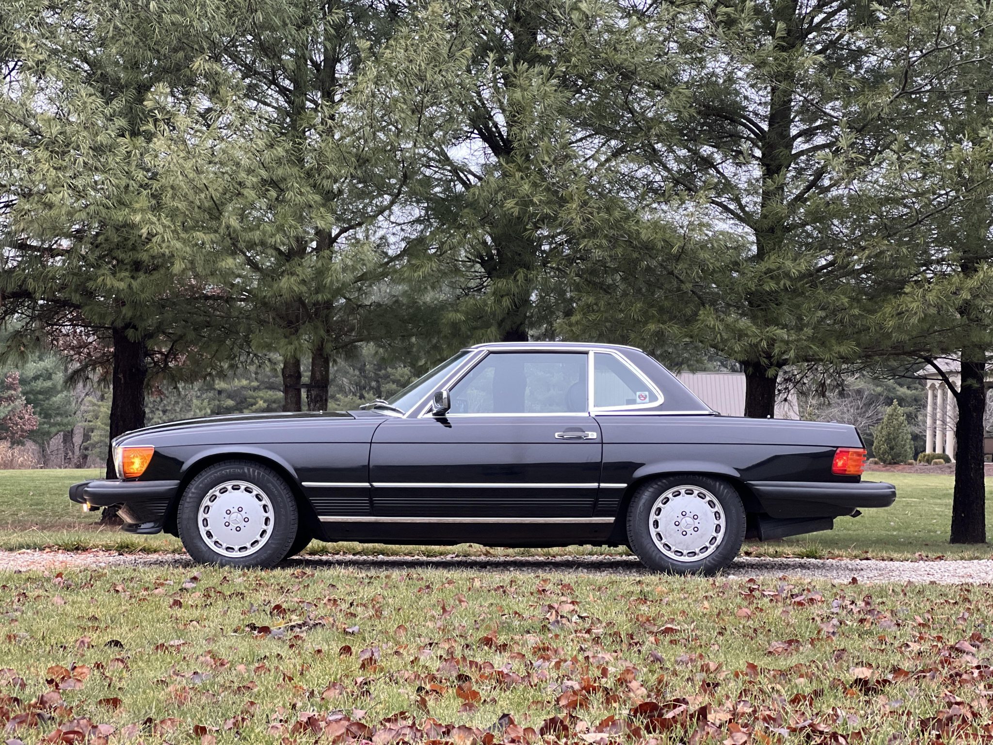1988 Mercedes-Benz R107 SL 