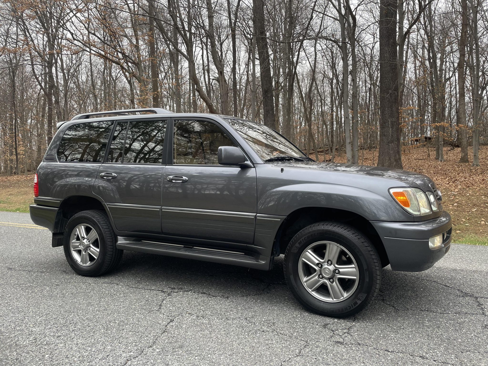 2003 Lexus LX470 