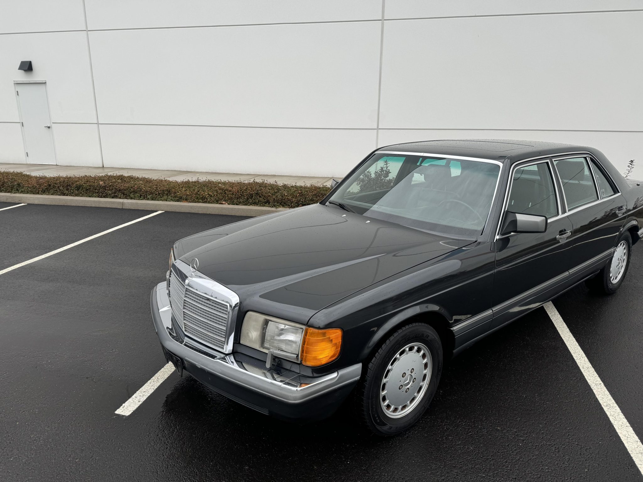 1990 Mercedes-Benz W126 S-Class 