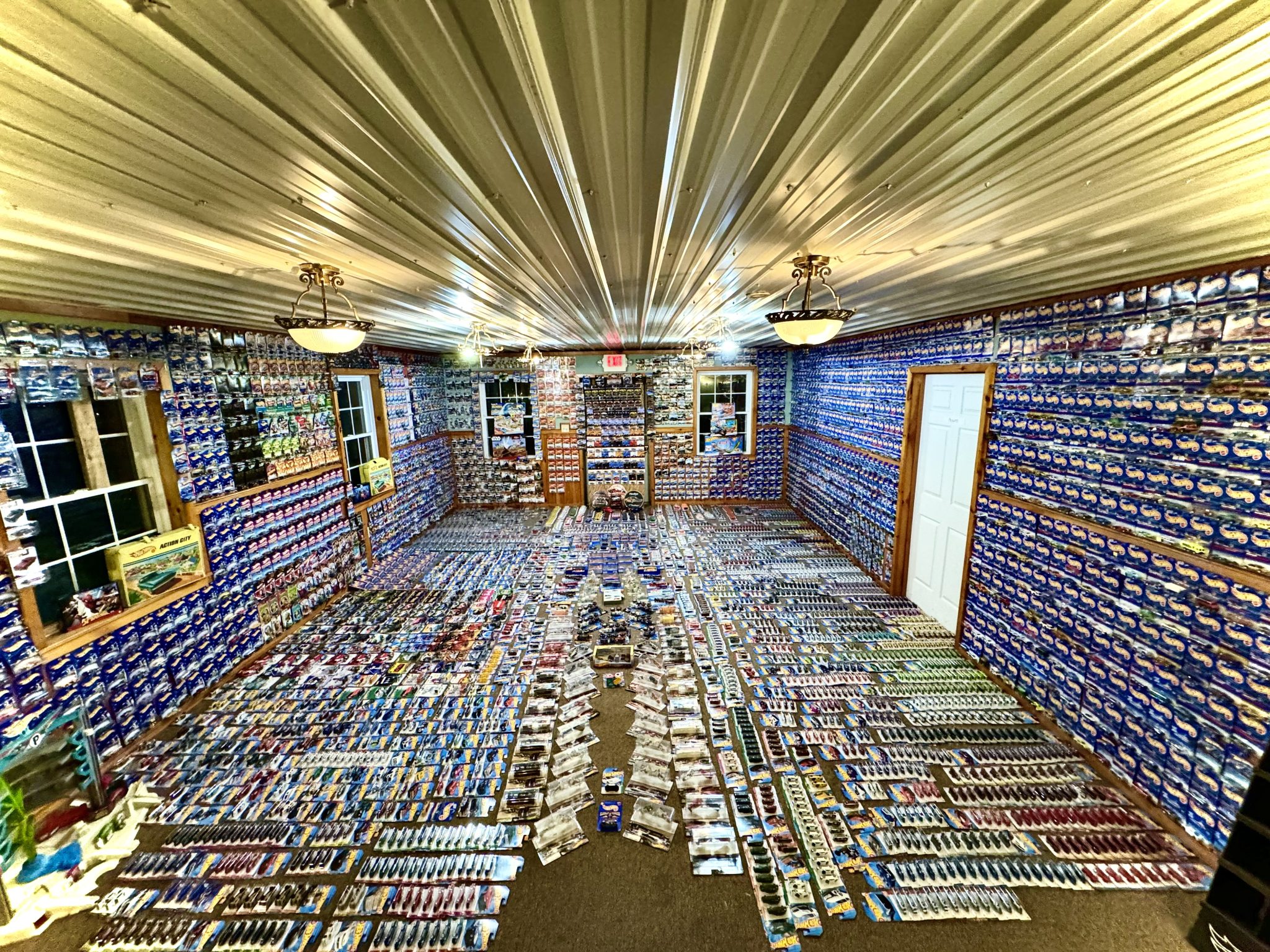 4,500-Piece Hot Wheels Scale-Model Car Collection