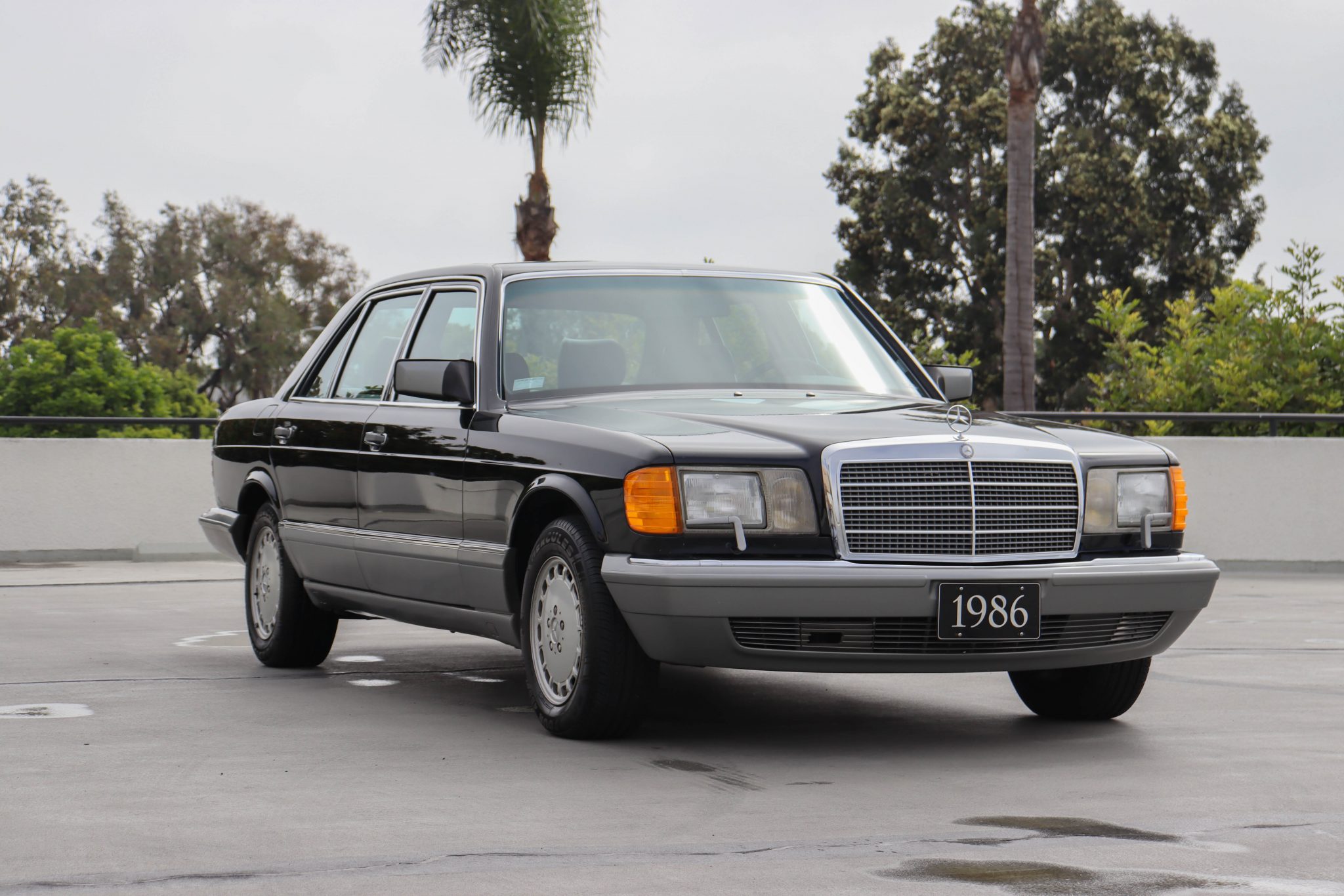 1986 Mercedes-Benz W126 S-Class 