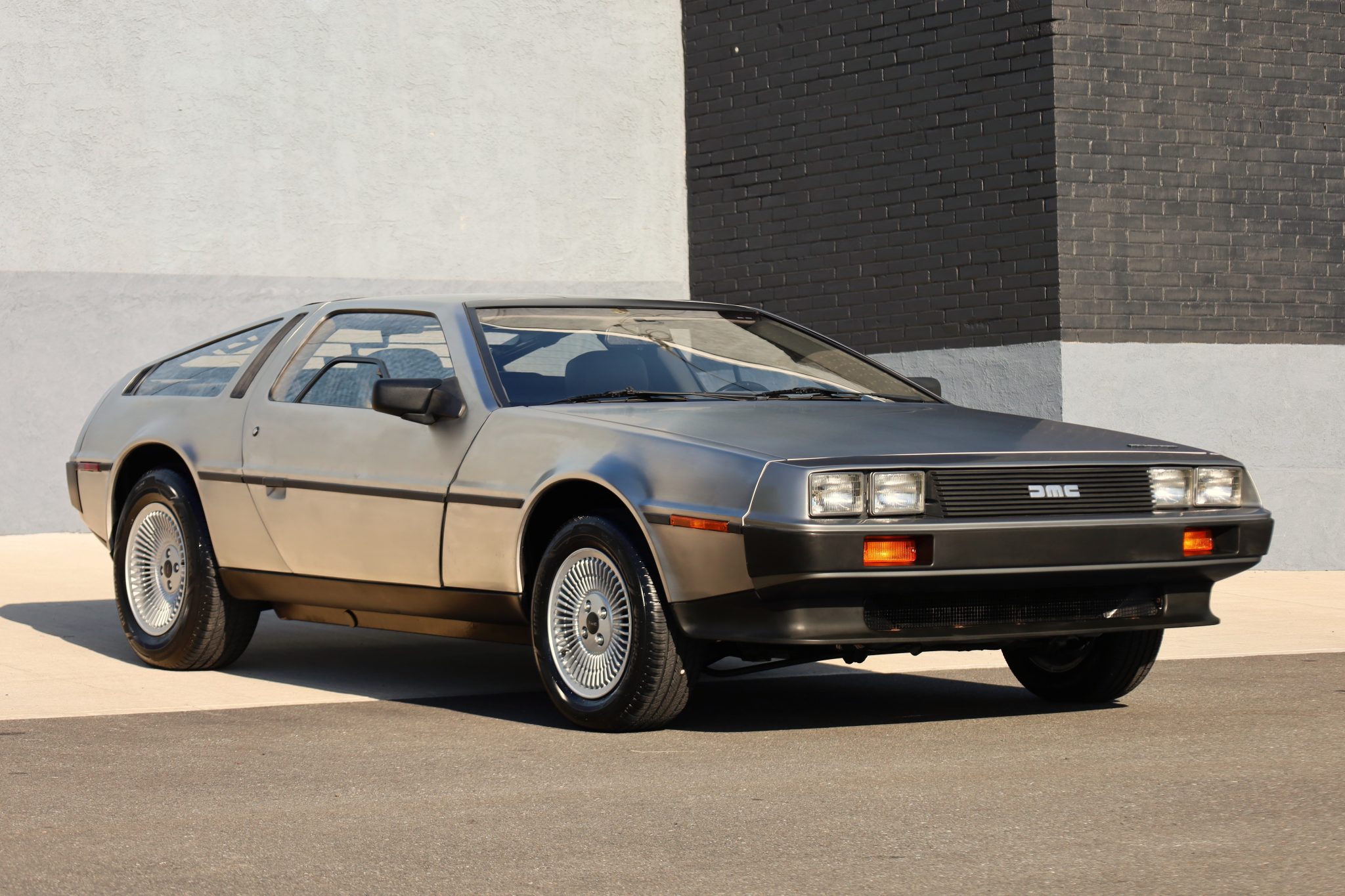 1983 DeLorean DMC-12 