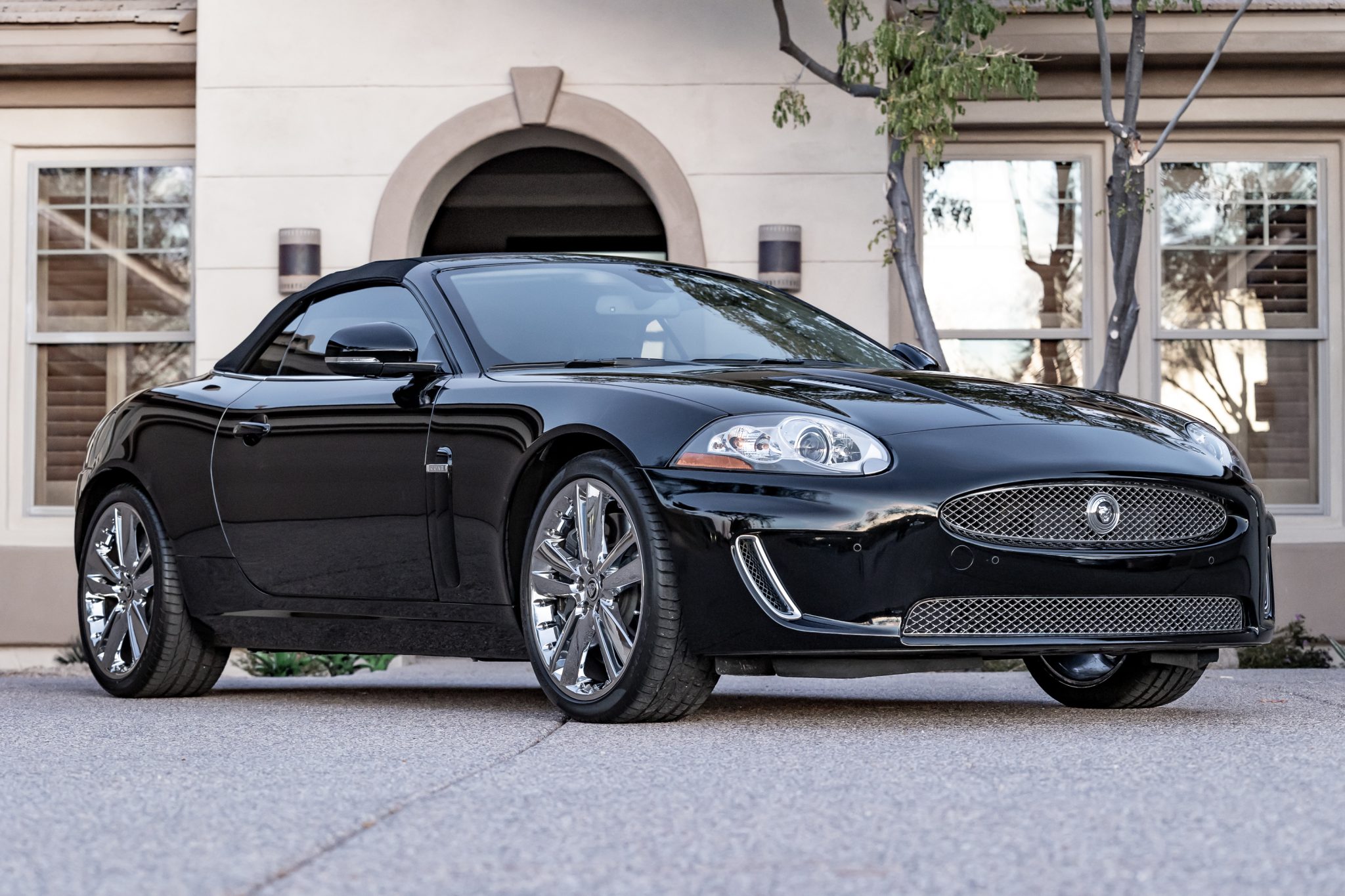 2010 Jaguar XKR 