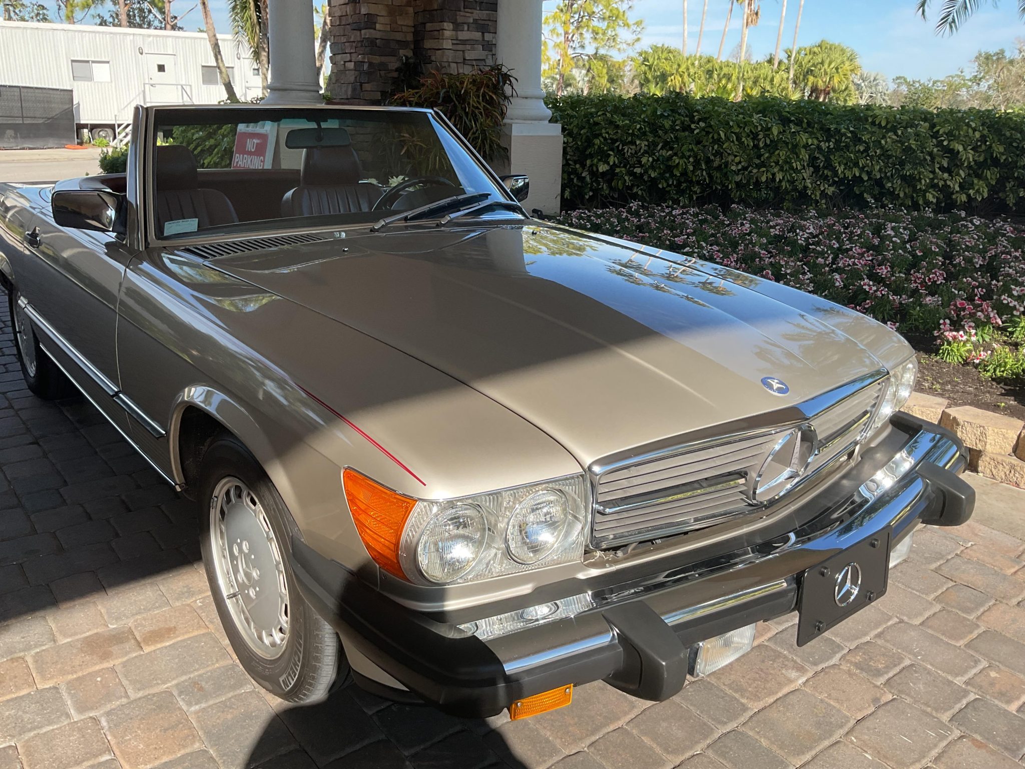 1988 Mercedes-Benz R107 SL 