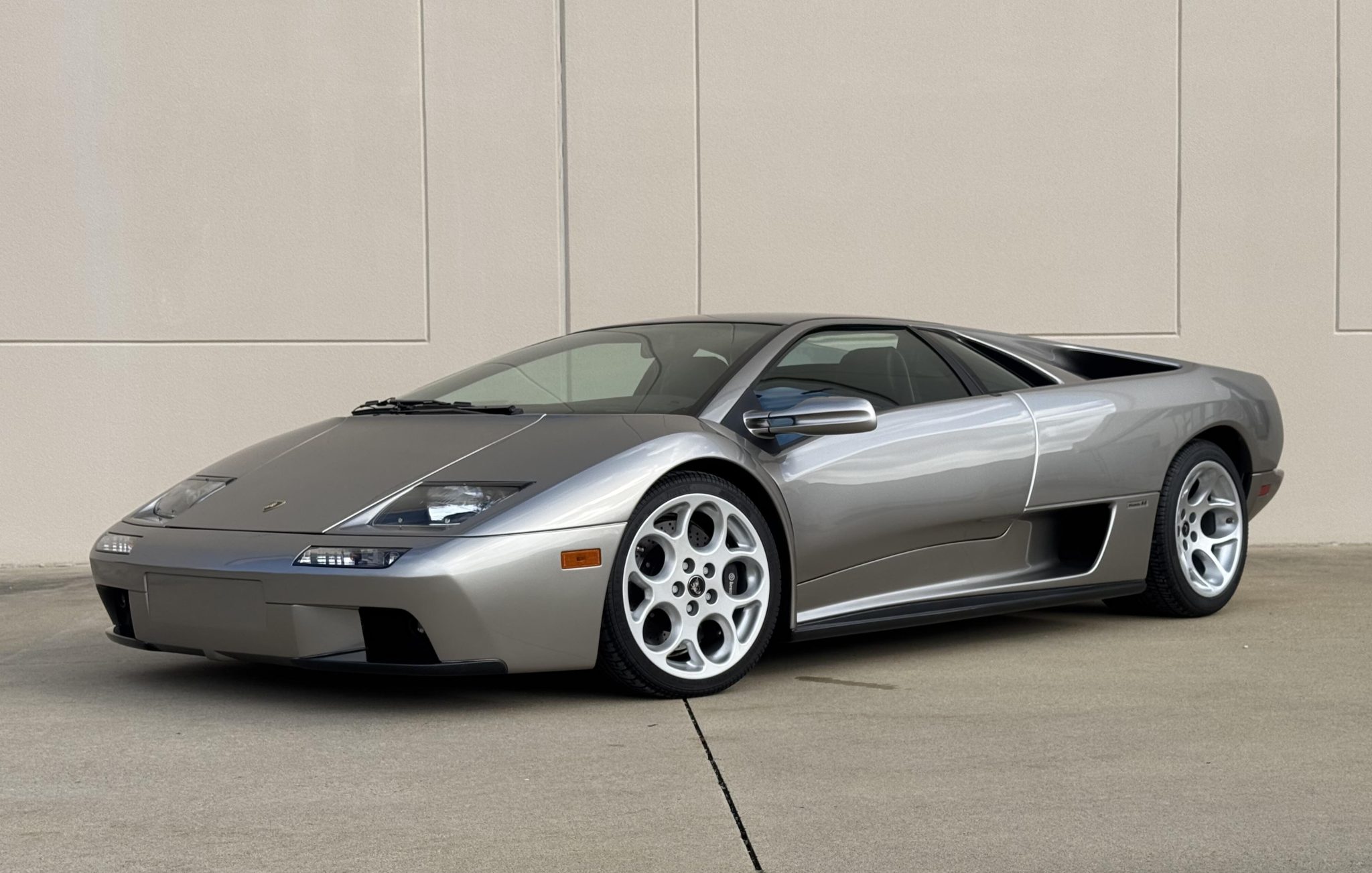 2001 Lamborghini Diablo 