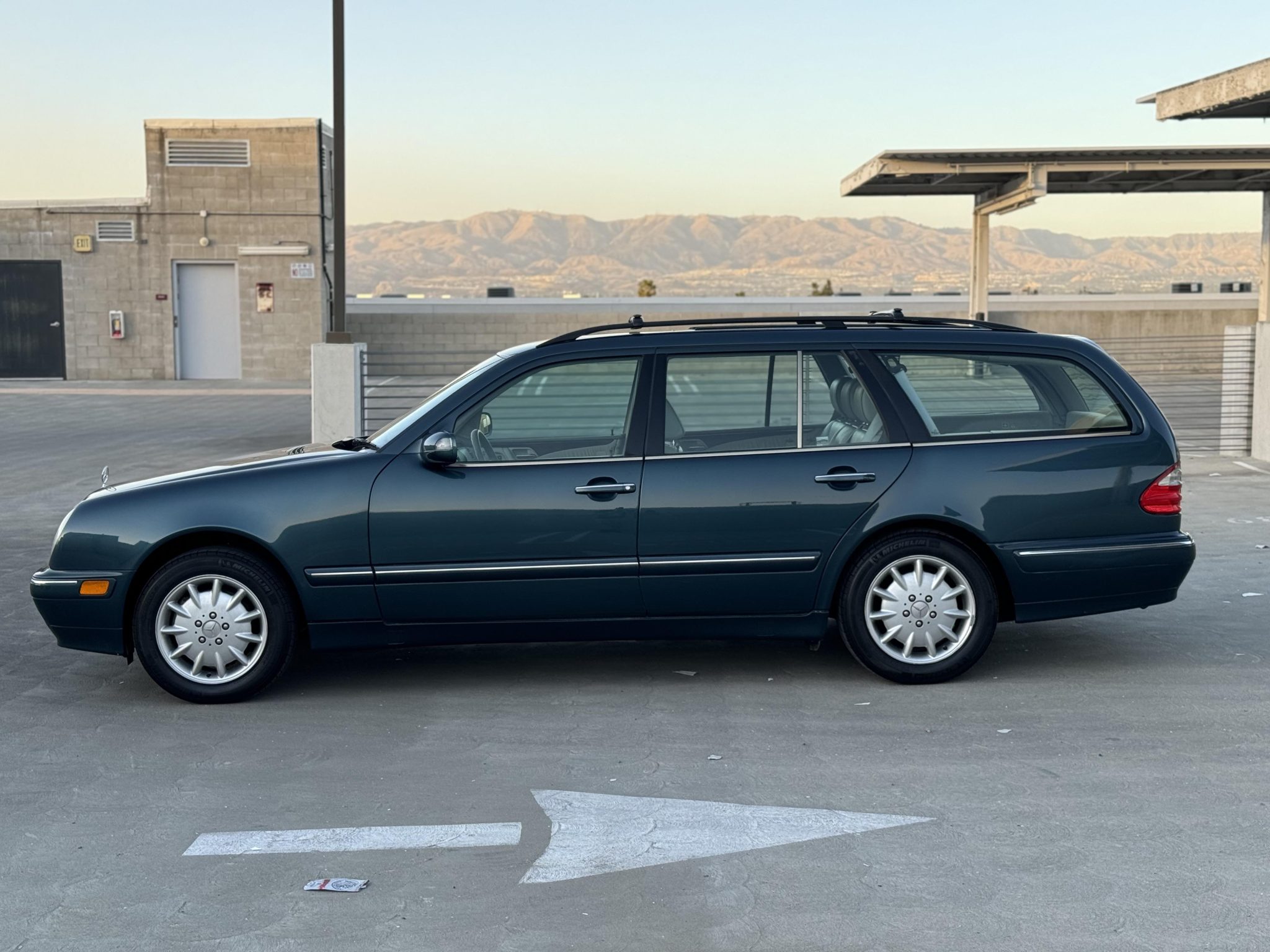 2000 Mercedes-Benz W210 E-Class 