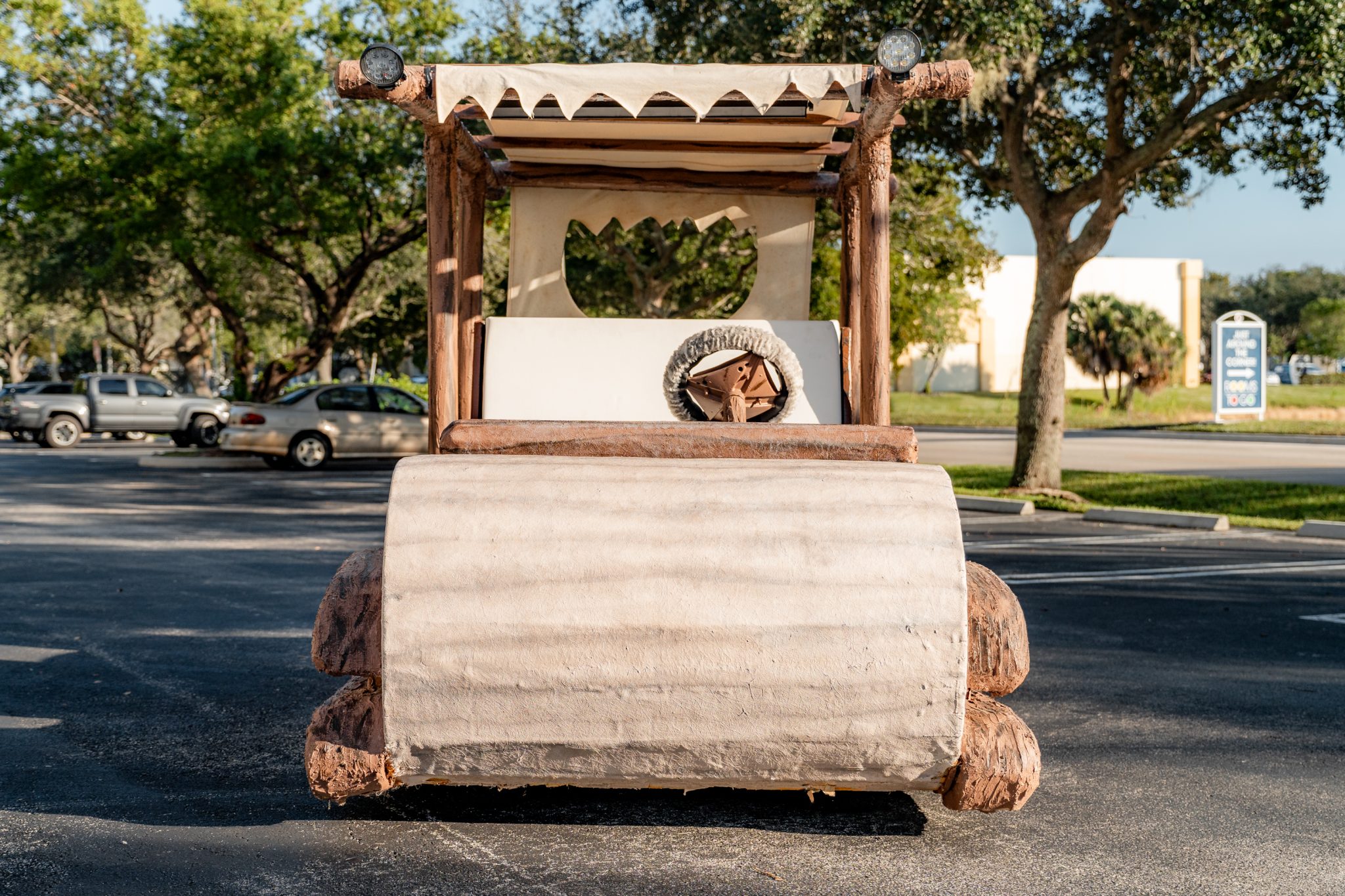 Flintmobile-Style Golf Cart