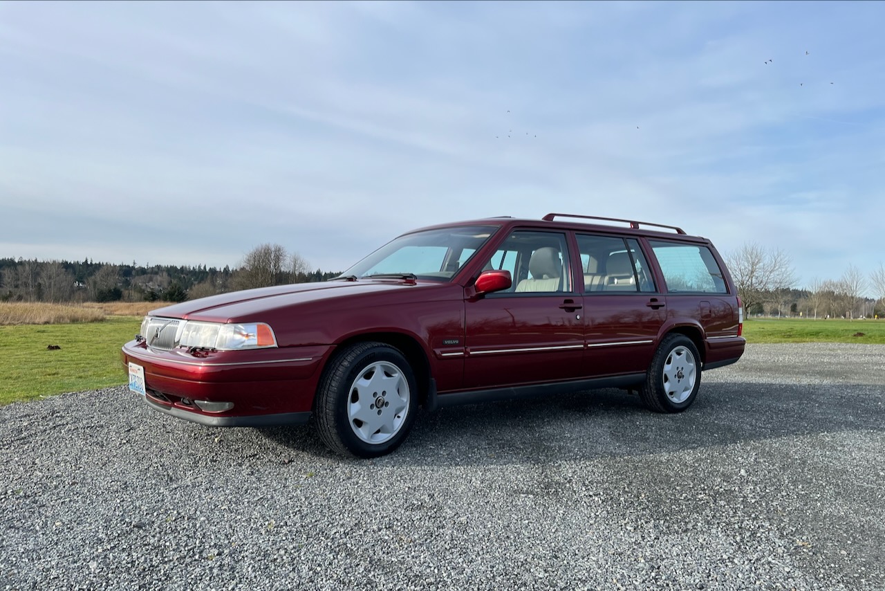1996 Volvo 900-Series 