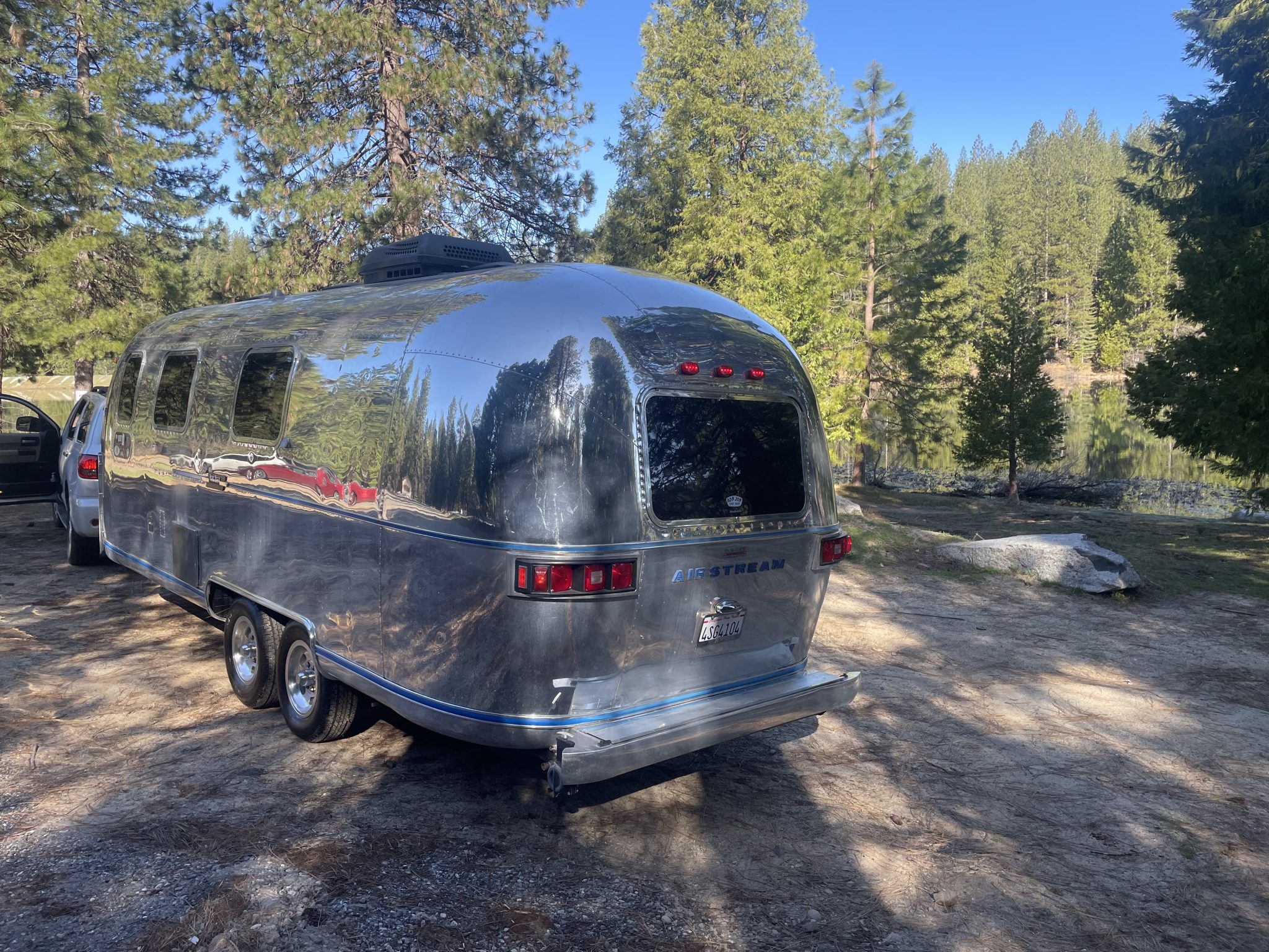 1975 Parts and Automobilia – Trailers 