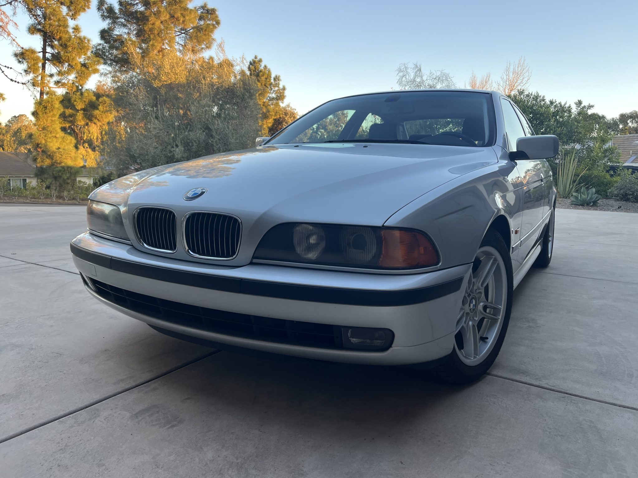 2000 BMW E39 5-Series 