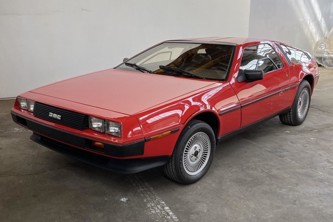 1982 DeLorean DMC-12 