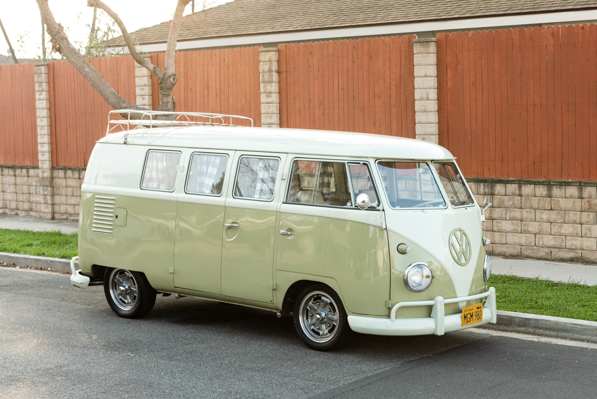 1961 Volkswagen Split-Window Bus 