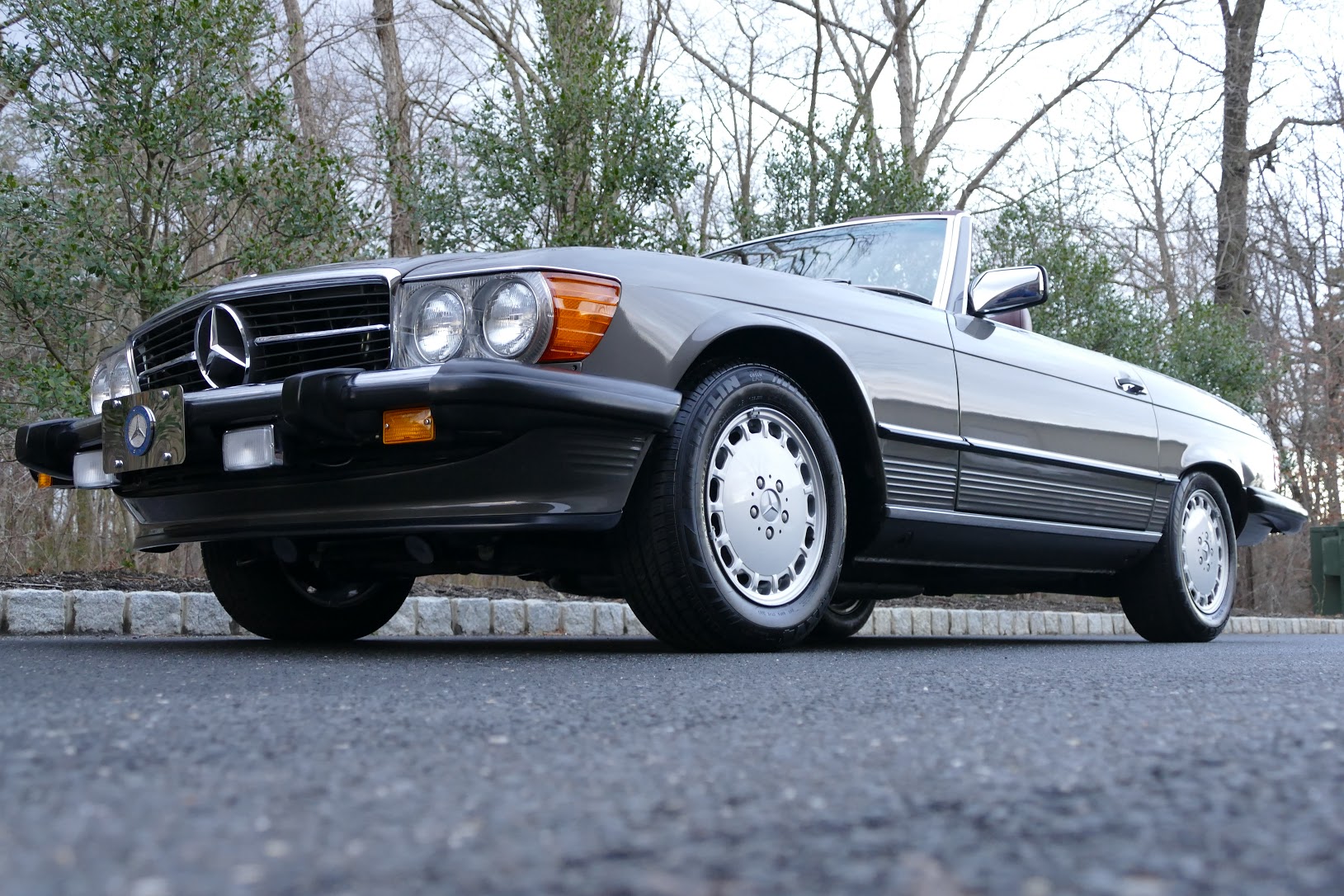 1988 Mercedes-Benz R107 SL 