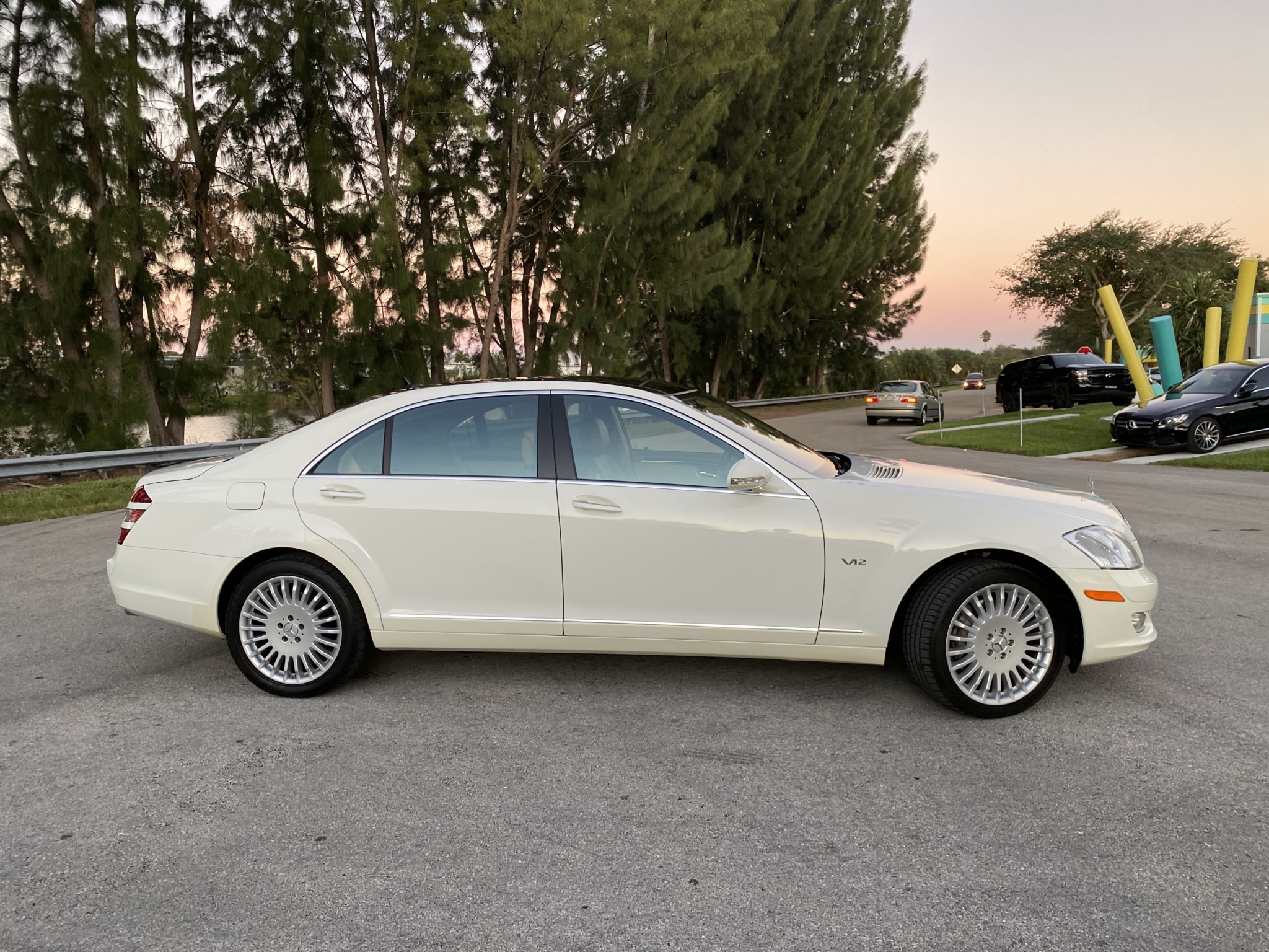 2007 Mercedes-Benz W221 S-Class 