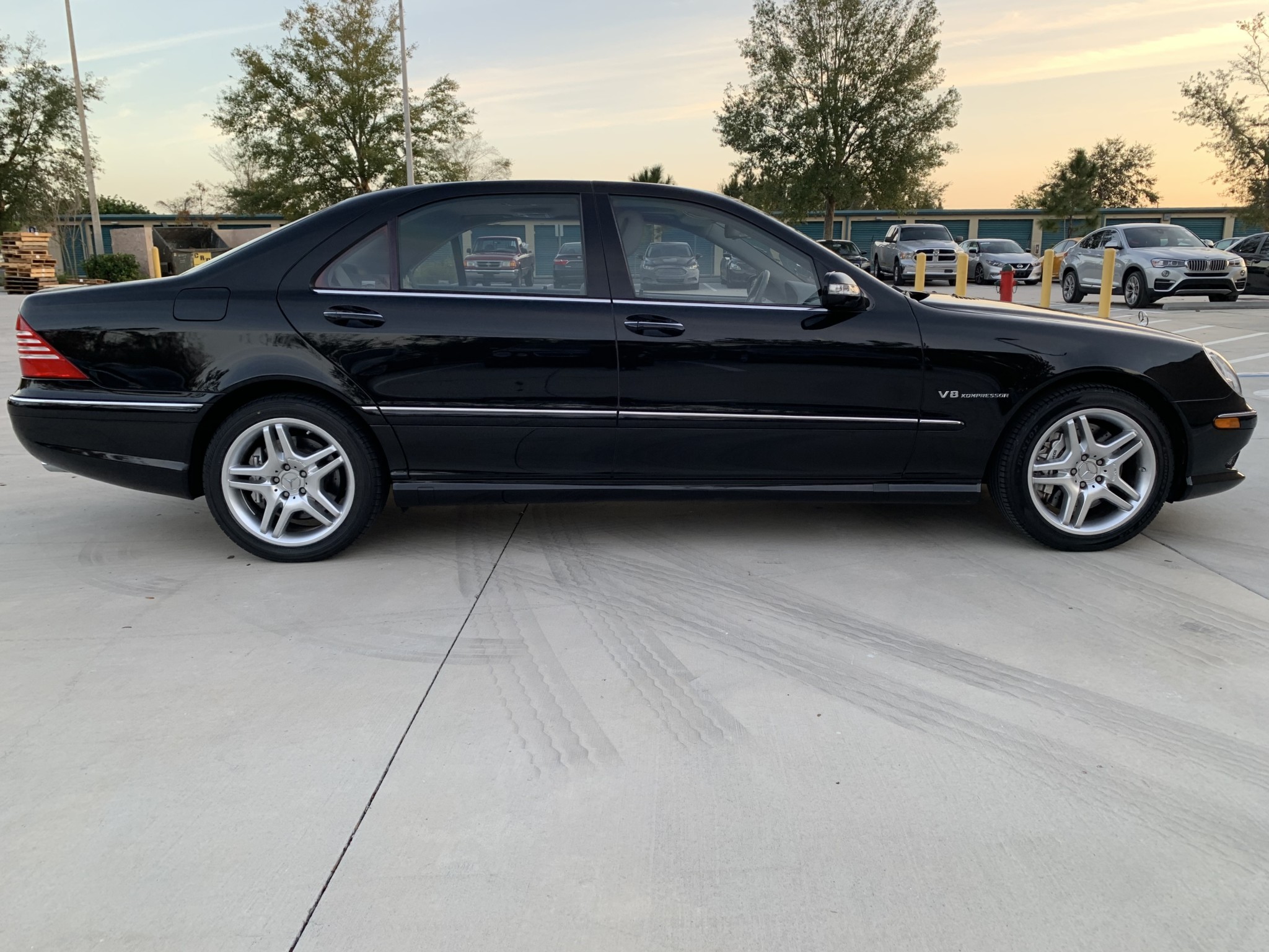 2005 Mercedes-Benz W220 S-Class 