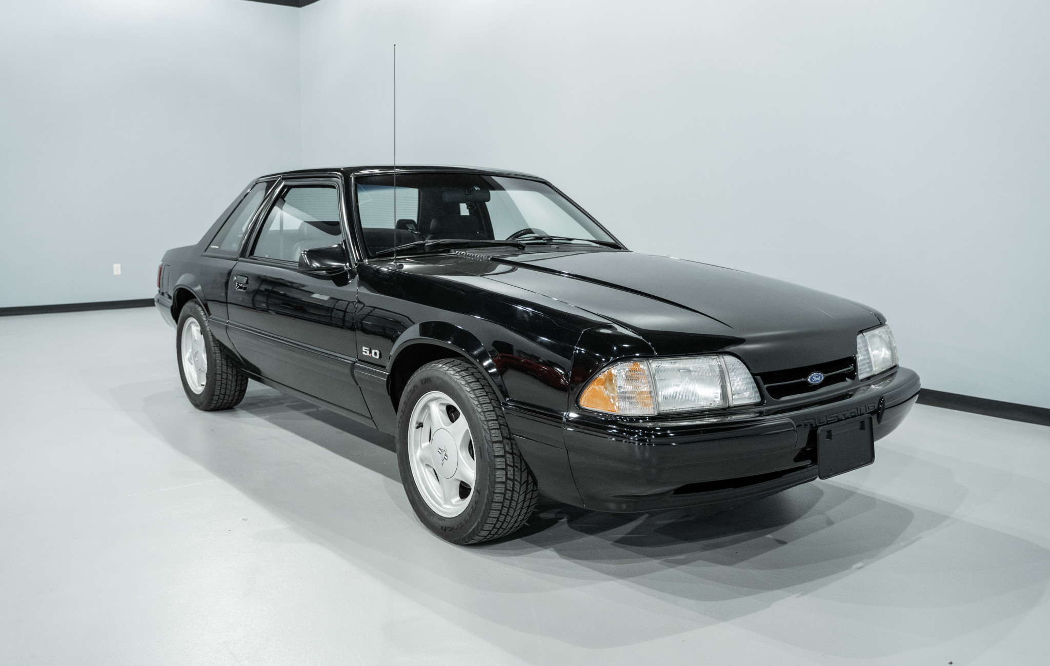 1992 Ford Fox-Body Mustang 