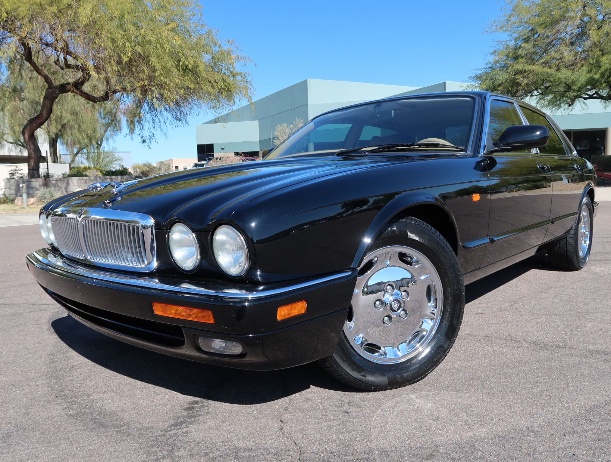 1996 Jaguar X300 XJ (1995-1997) 