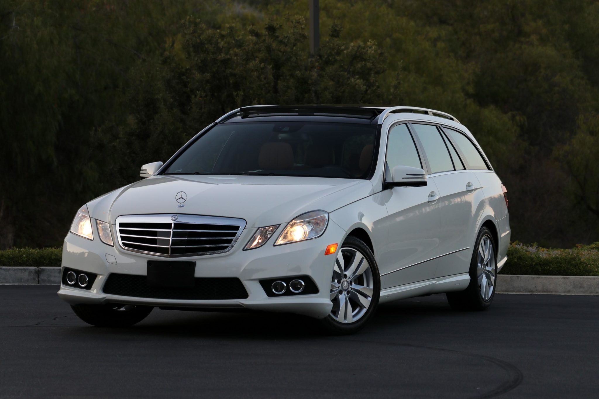 2011 Mercedes-Benz W212 E-Class 