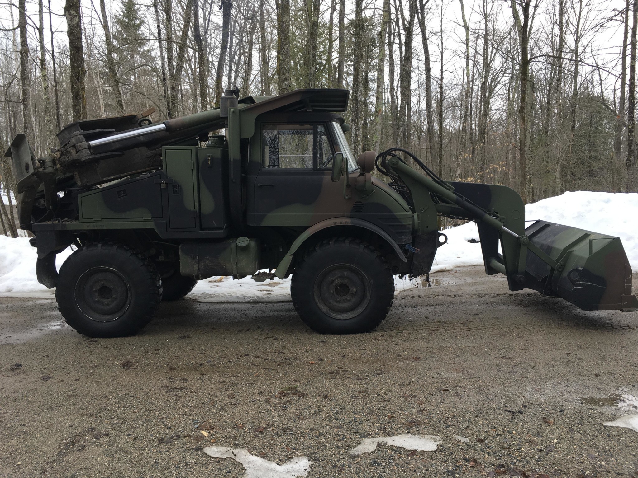 2000 Mercedes-Benz Unimog 