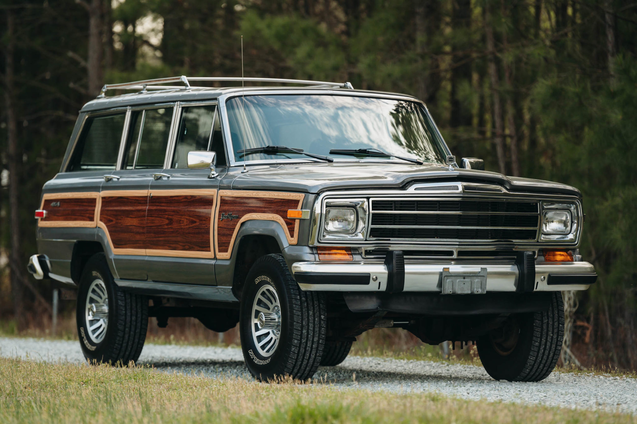 1990 Jeep SJ Grand Wagoneer 