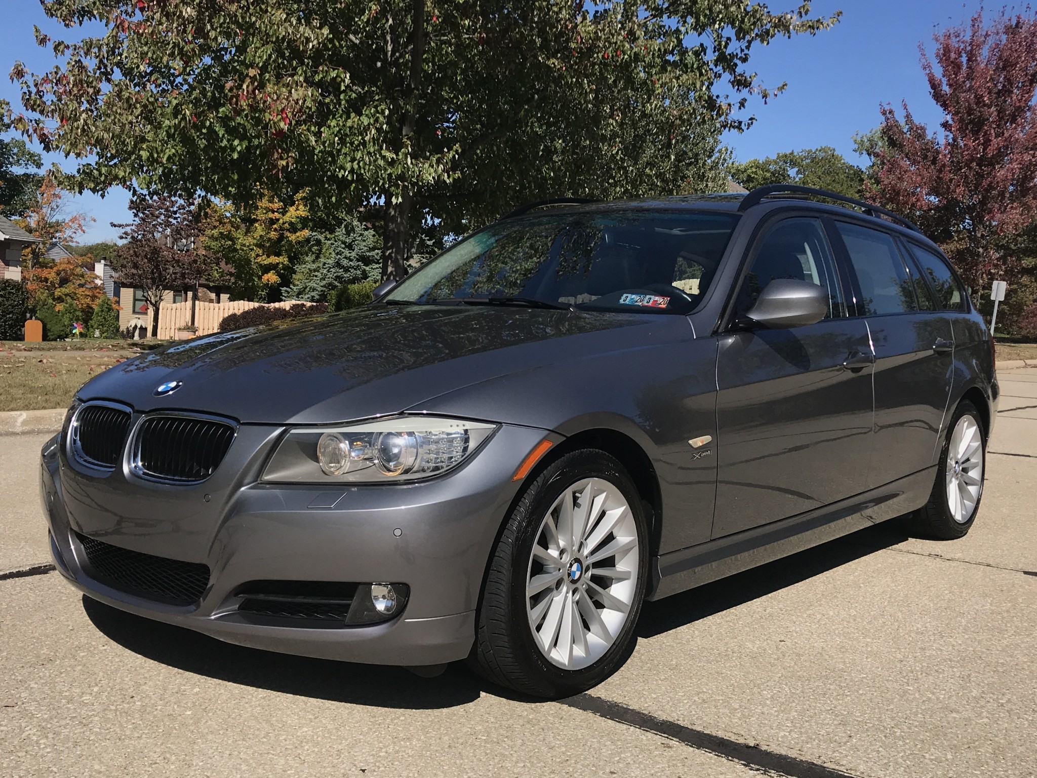 2010 BMW E91 3-Series Touring 