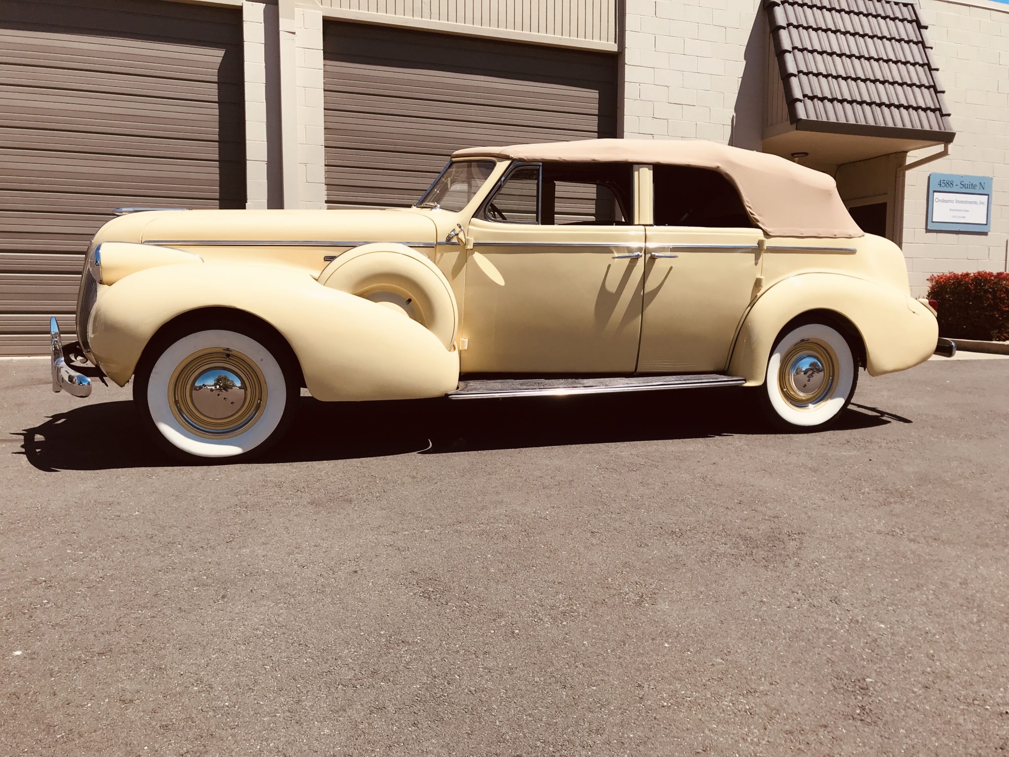 1939 Buick Roadmaster 