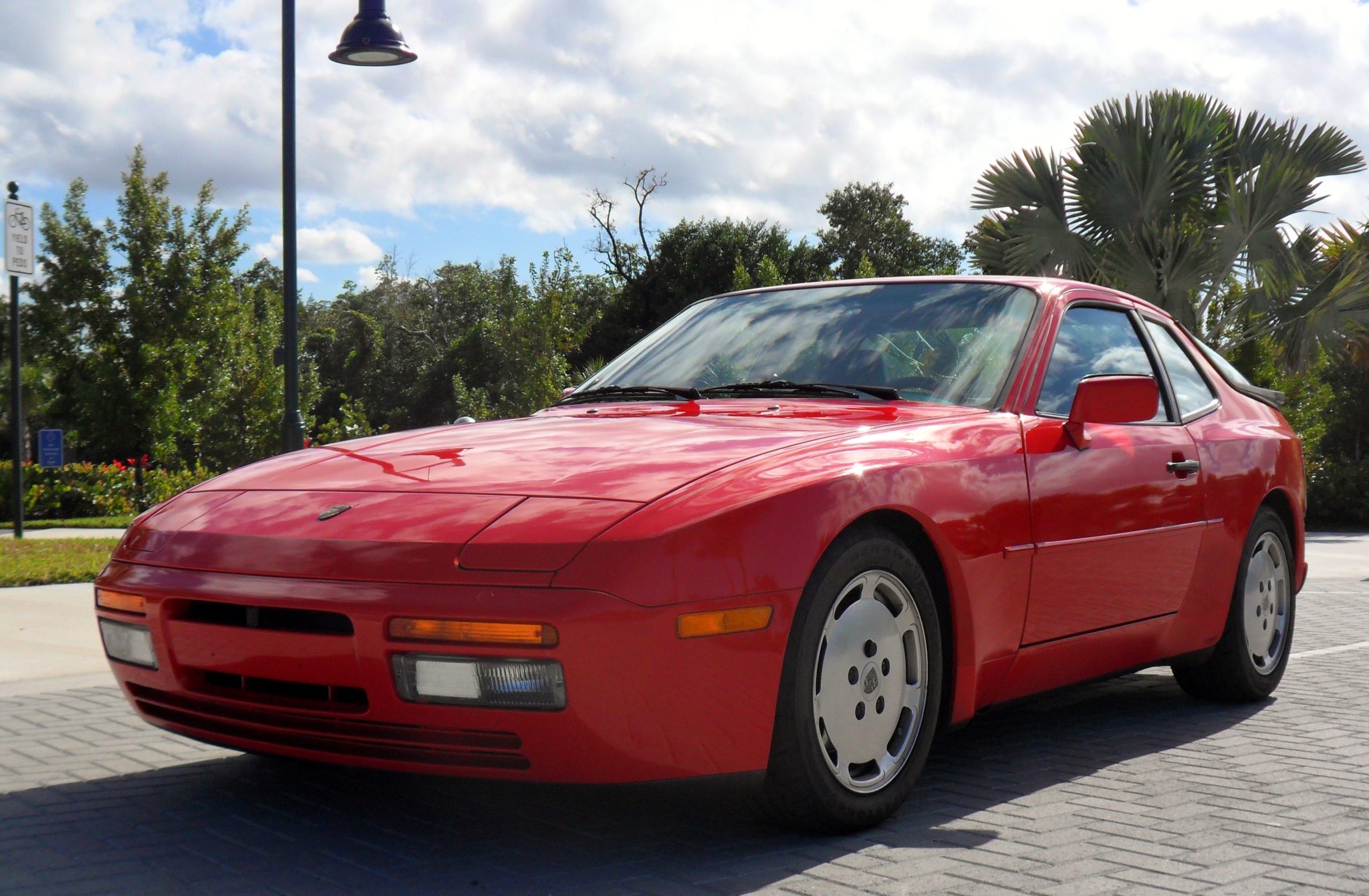 1987 Porsche 944 Turbo 