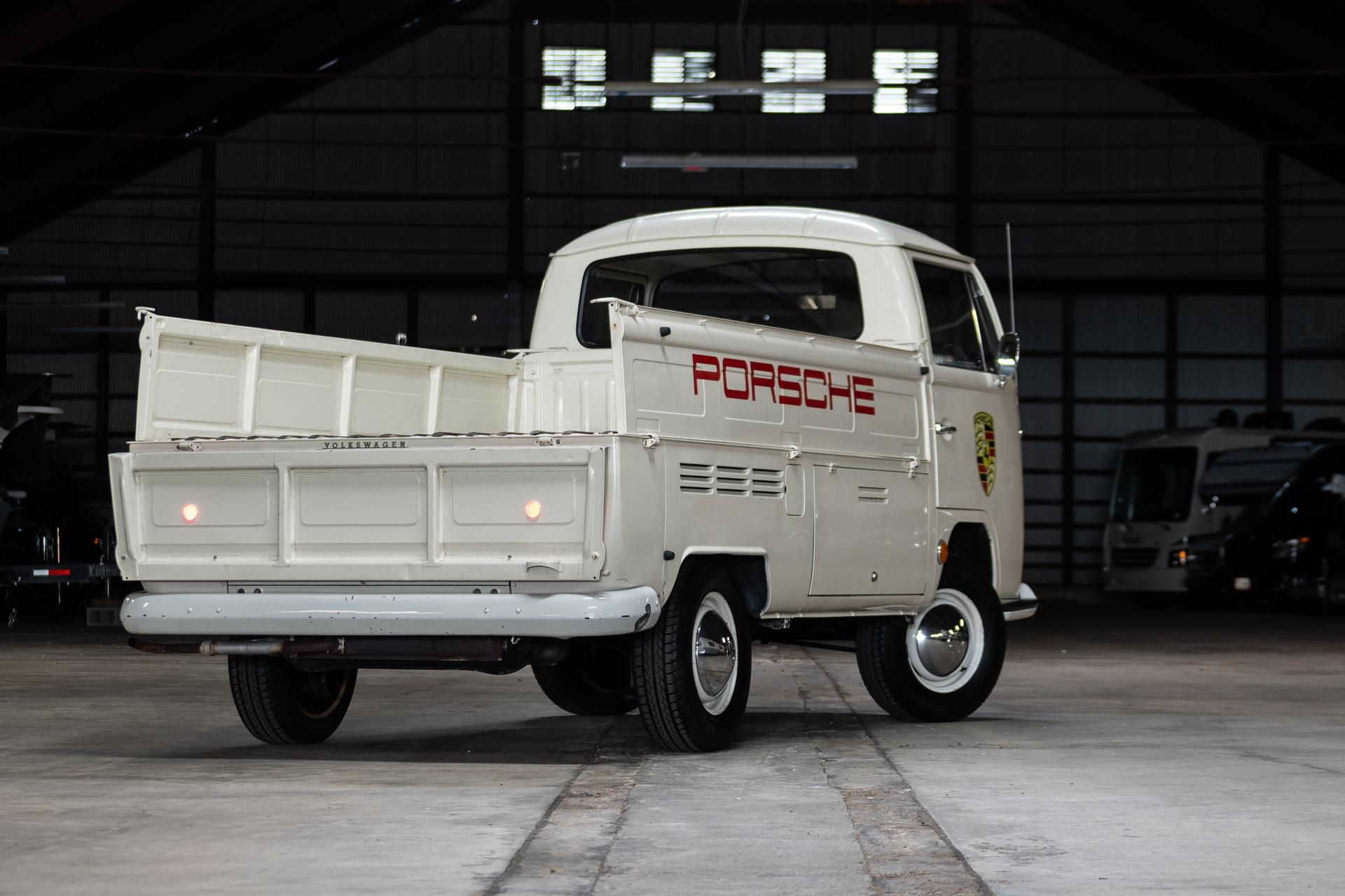 1968 Volkswagen Bay-Window Pickup 