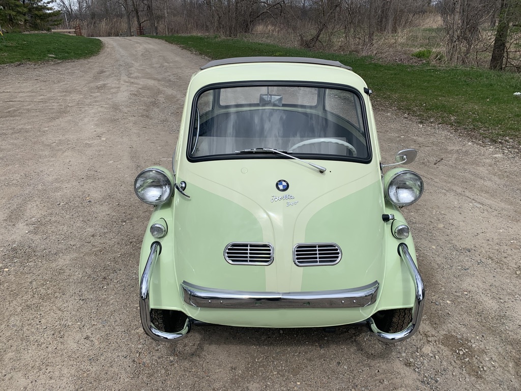 1957 BMW Isetta 