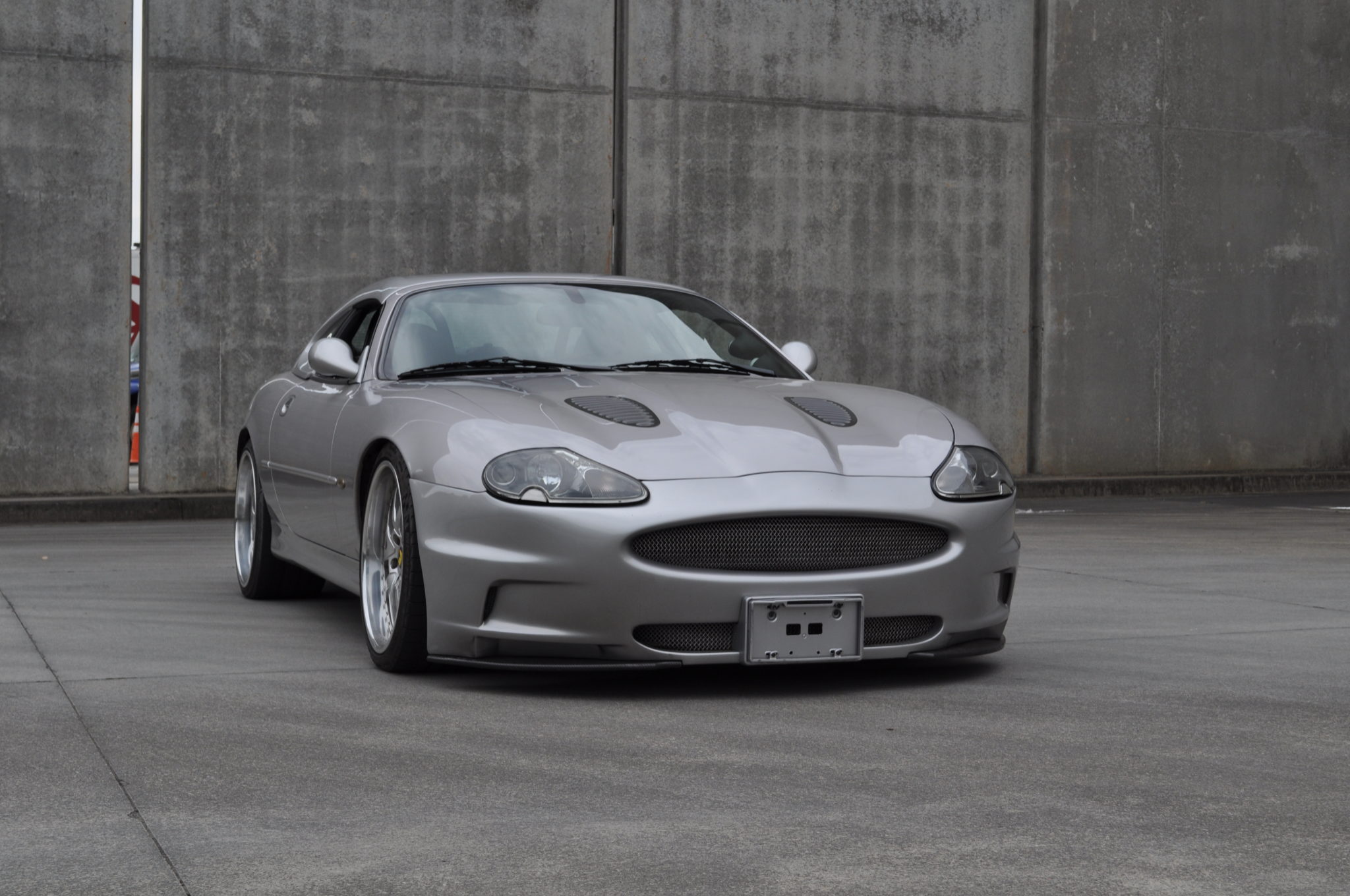 2000 Jaguar XKR 