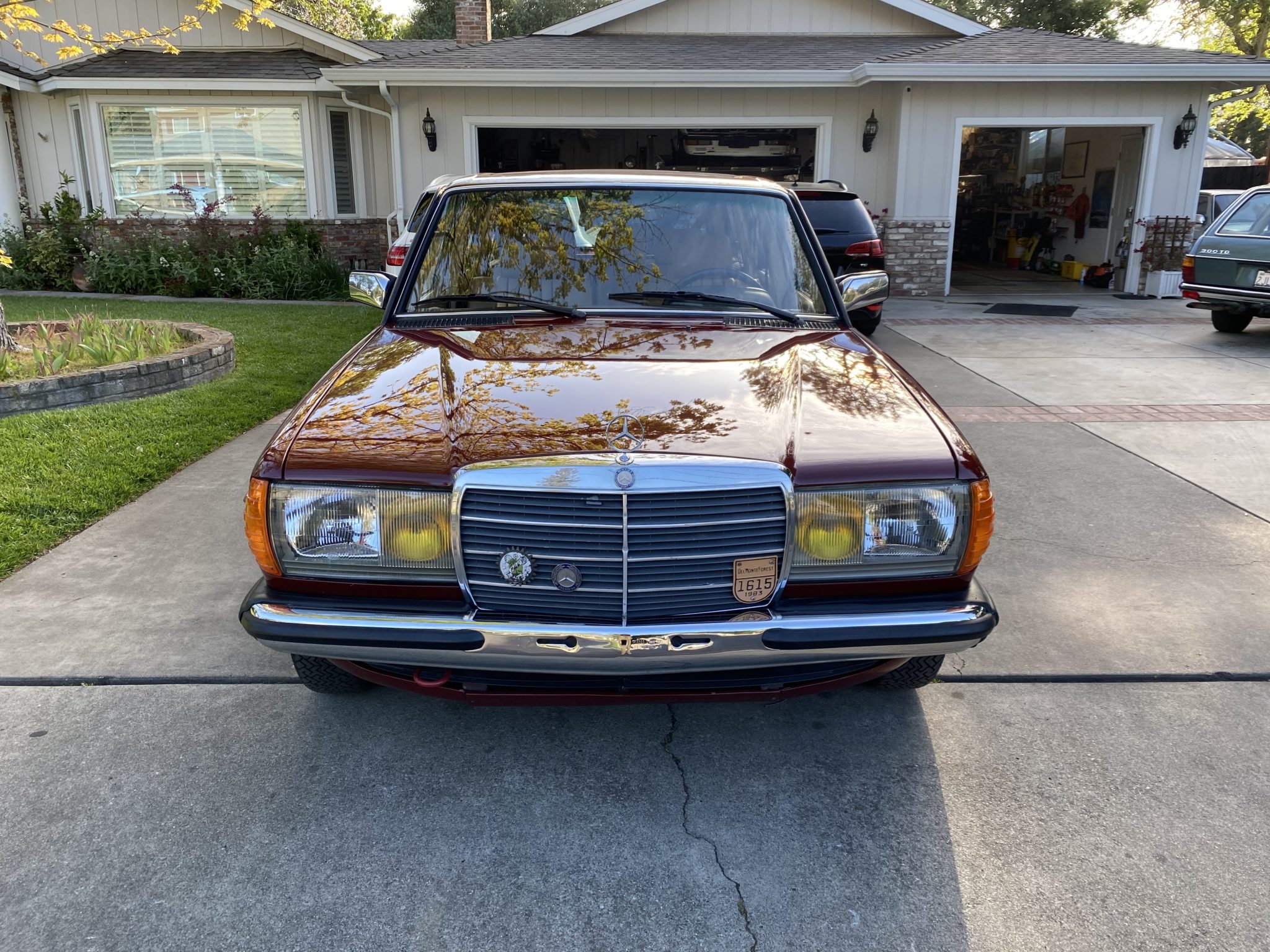 1983 Mercedes-Benz W123 