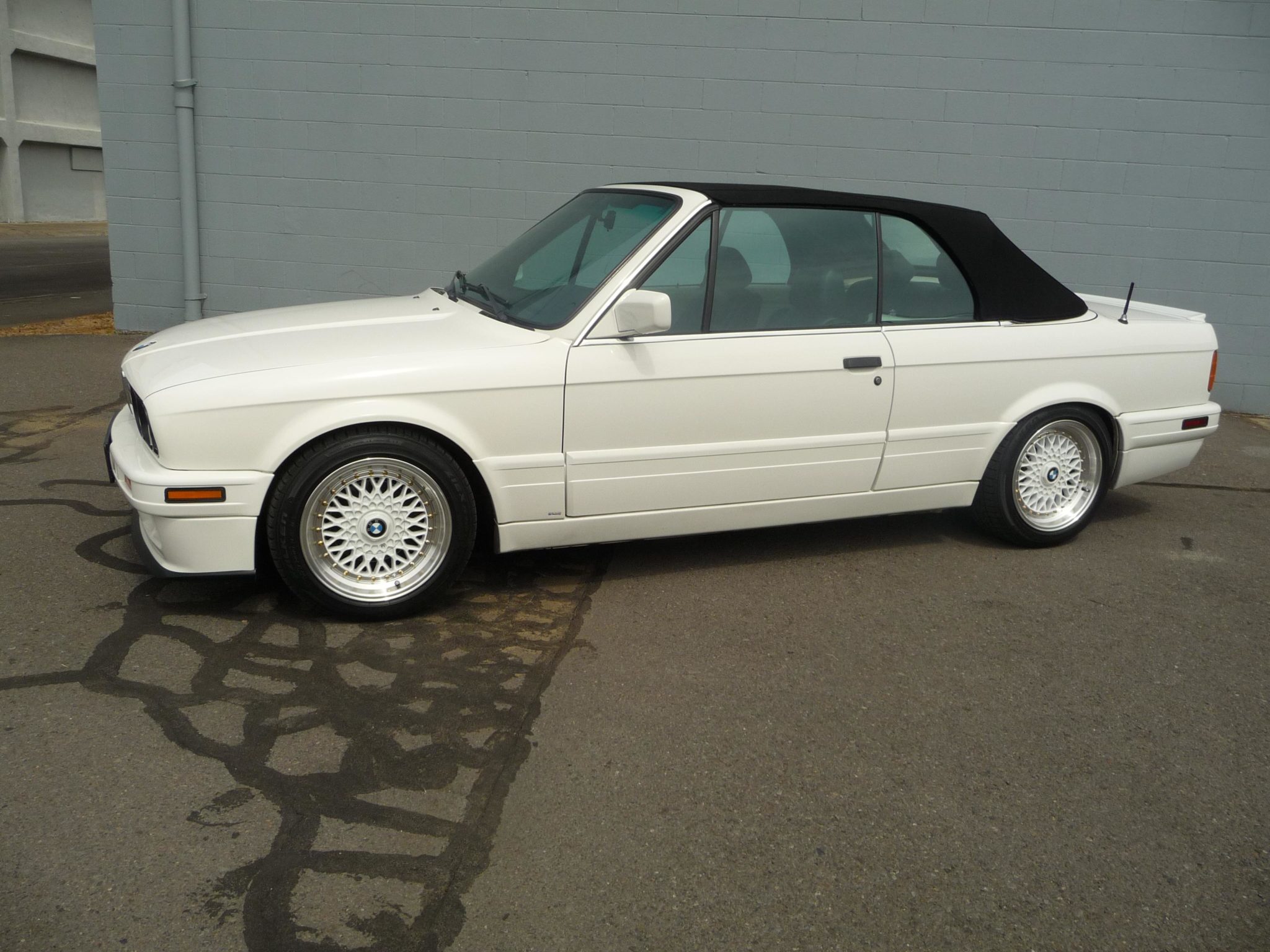 1992 BMW E30 3-Series Convertible 