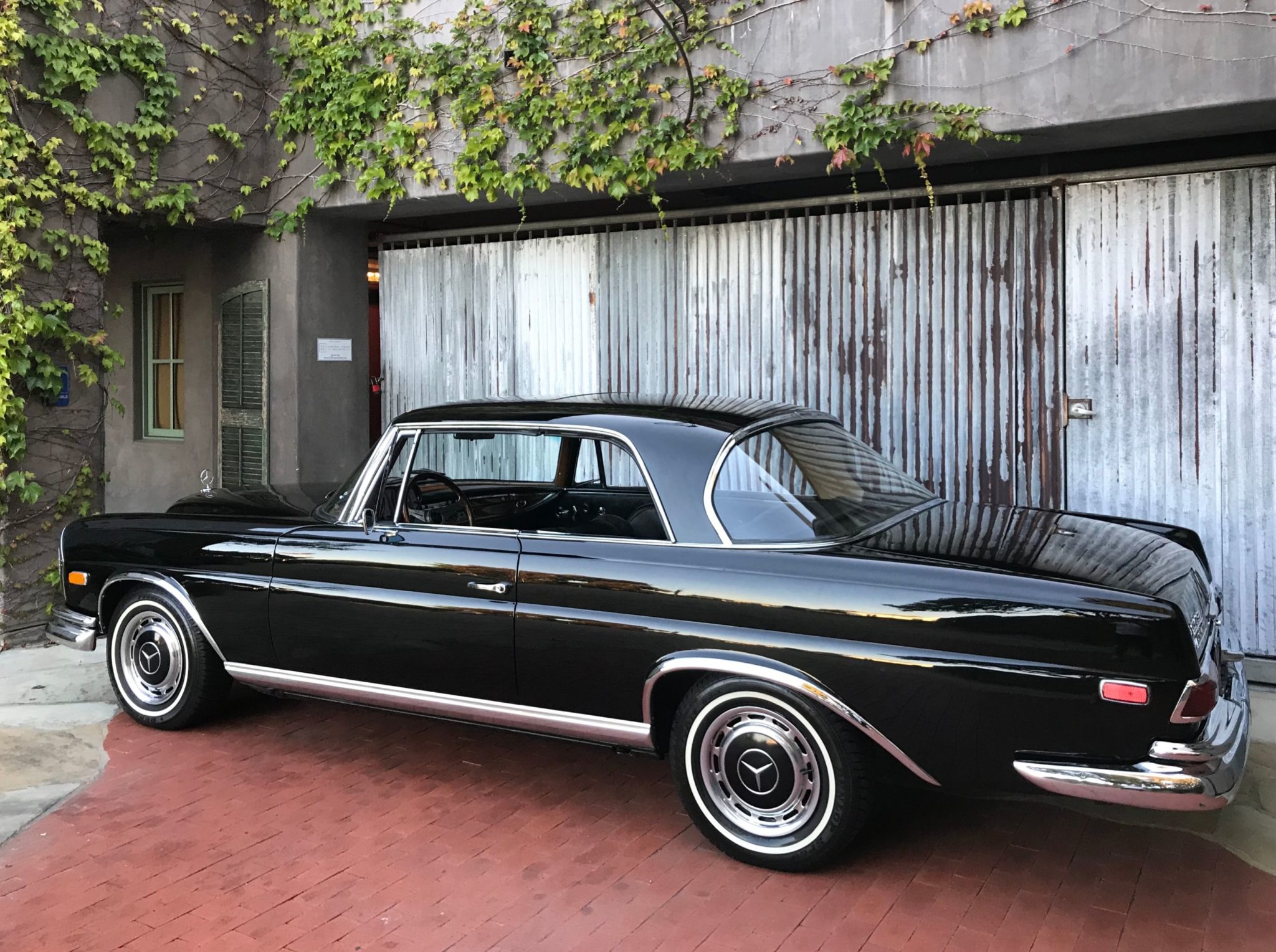 1968 Mercedes-Benz W111 Coupe & Cabriolet 