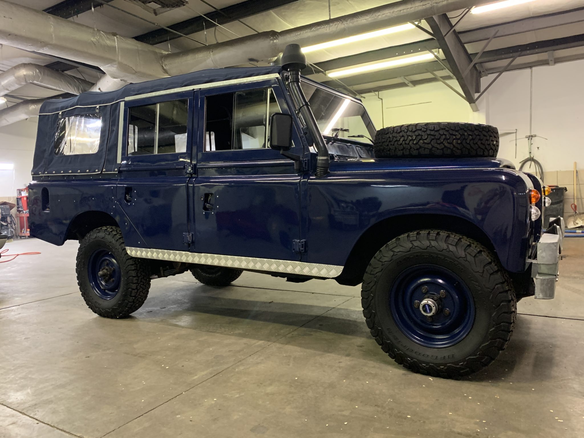 1974 Land Rover Series 109 