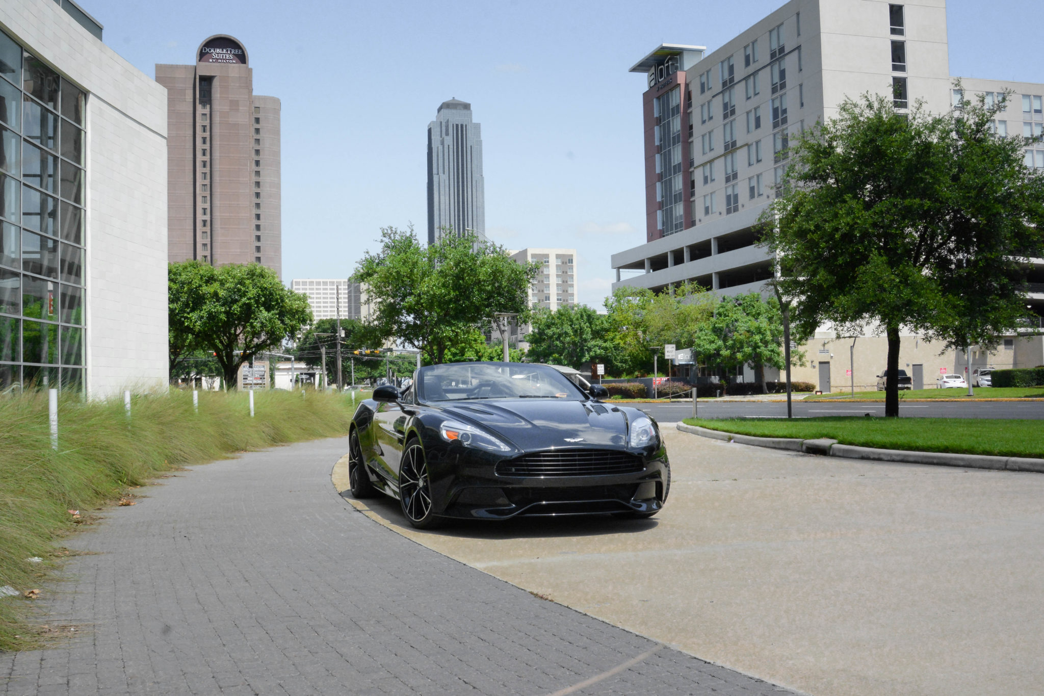 2014 Aston Martin Vanquish 