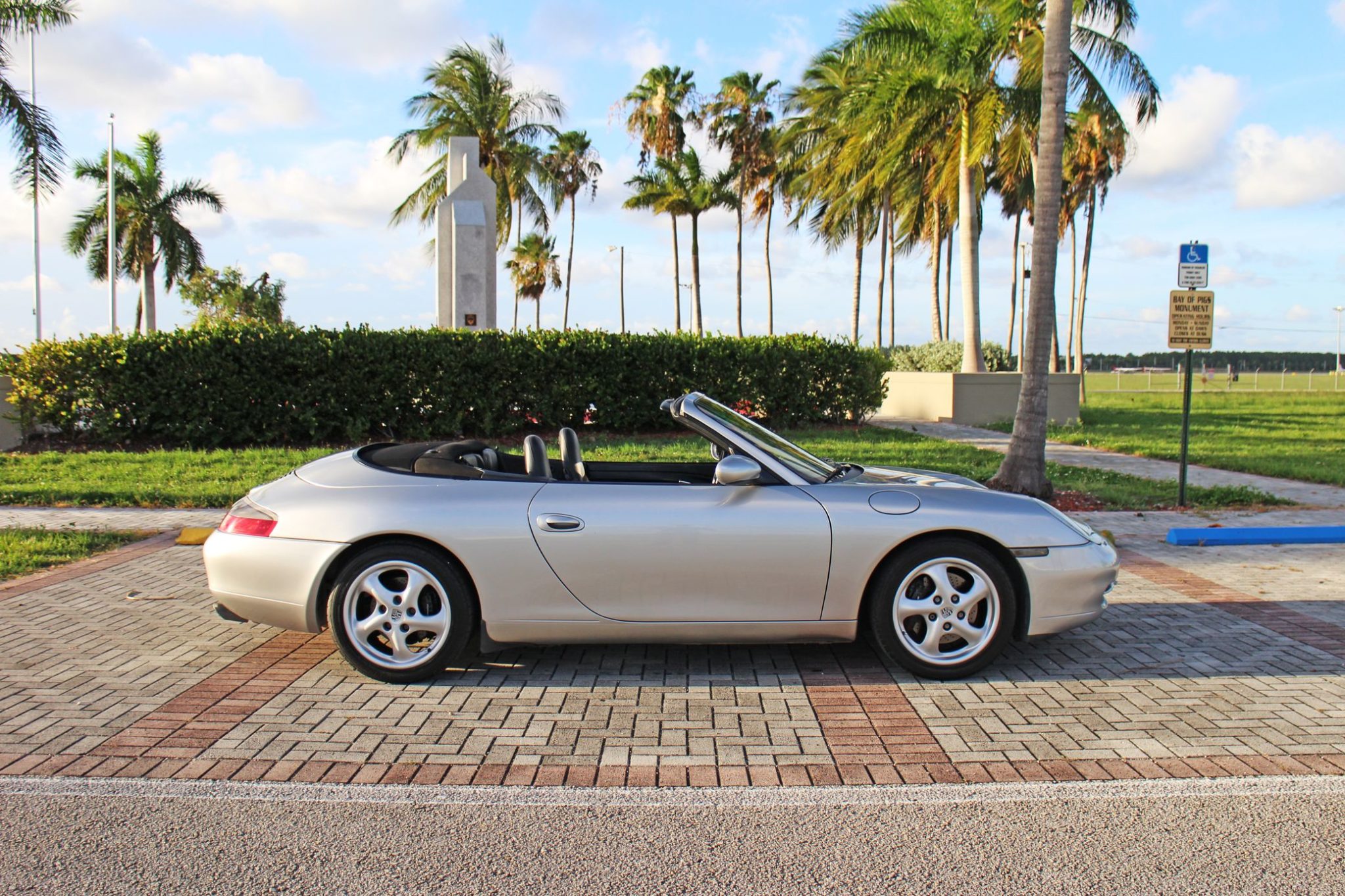 2000 Porsche 996 911 (Non-Turbo/GT2/GT3) 