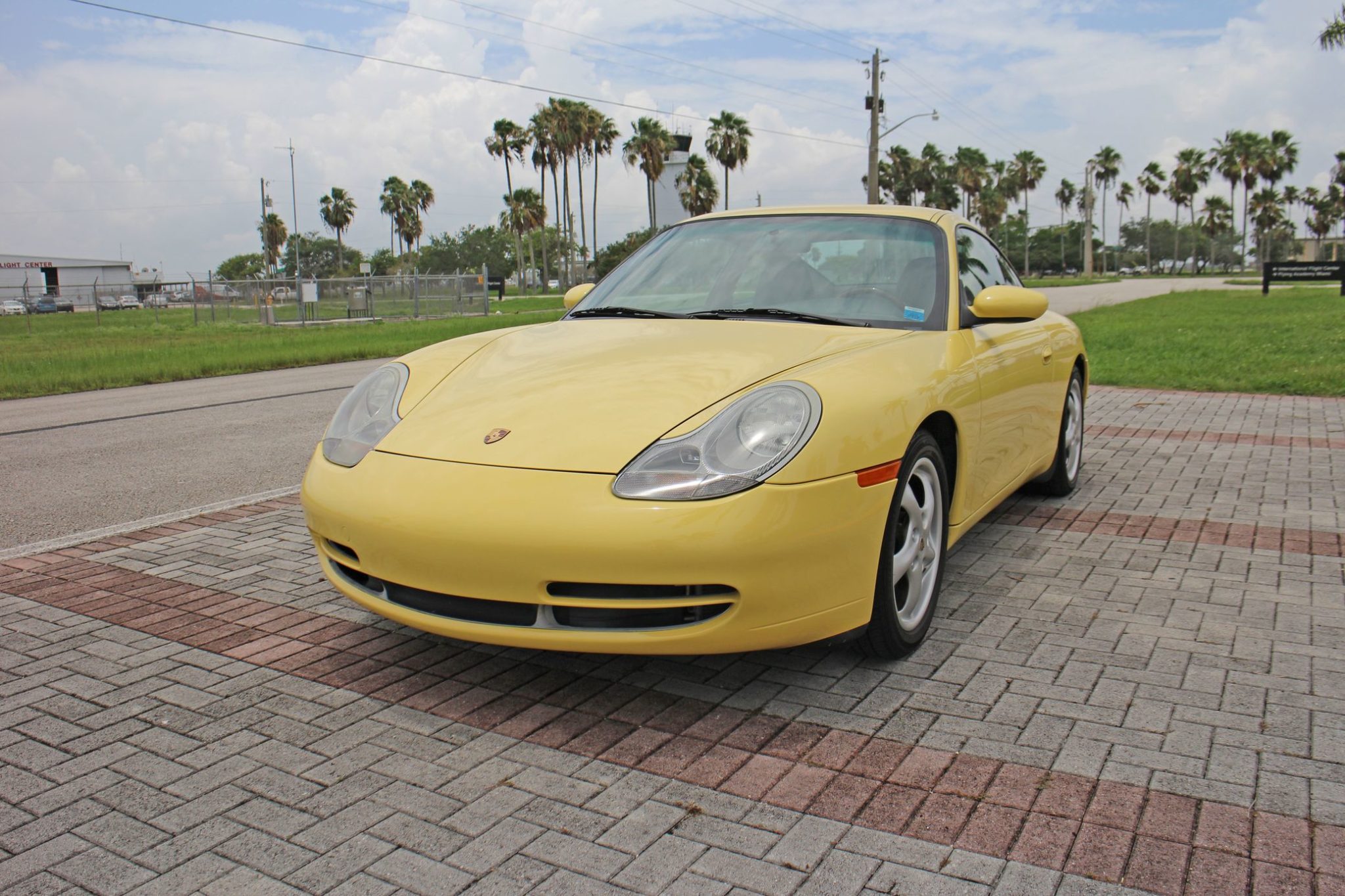 1999 Porsche 996 911 (Non-Turbo/GT2/GT3) 