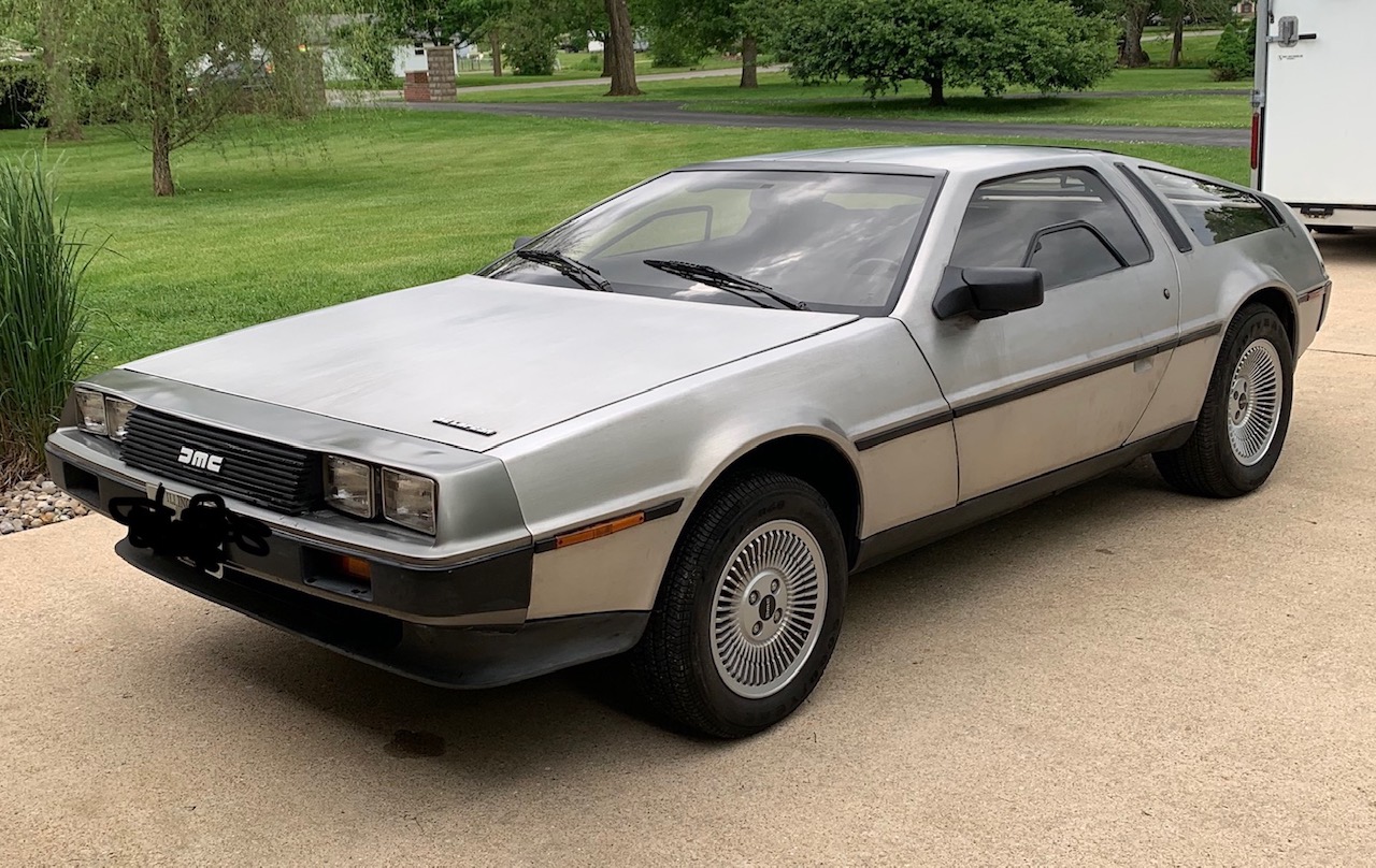 1983 DeLorean DMC-12 