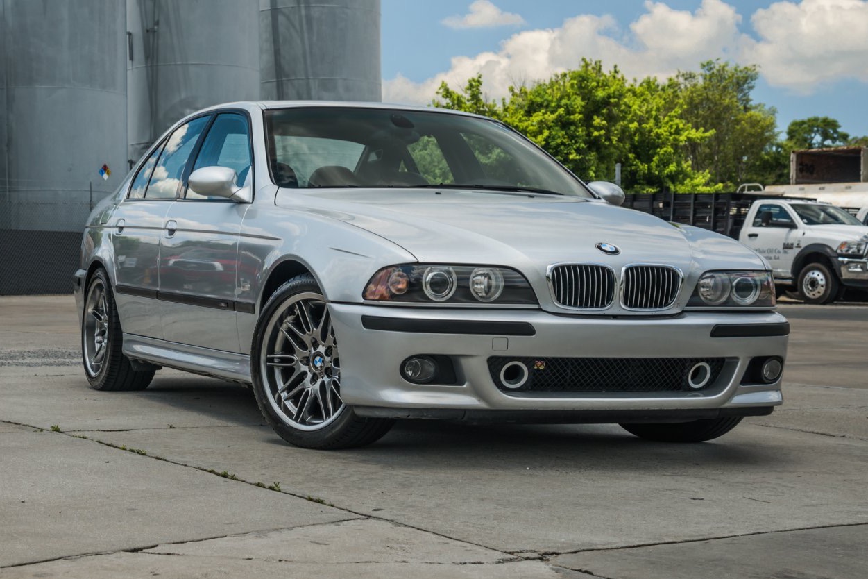 2003 BMW E39 M5 