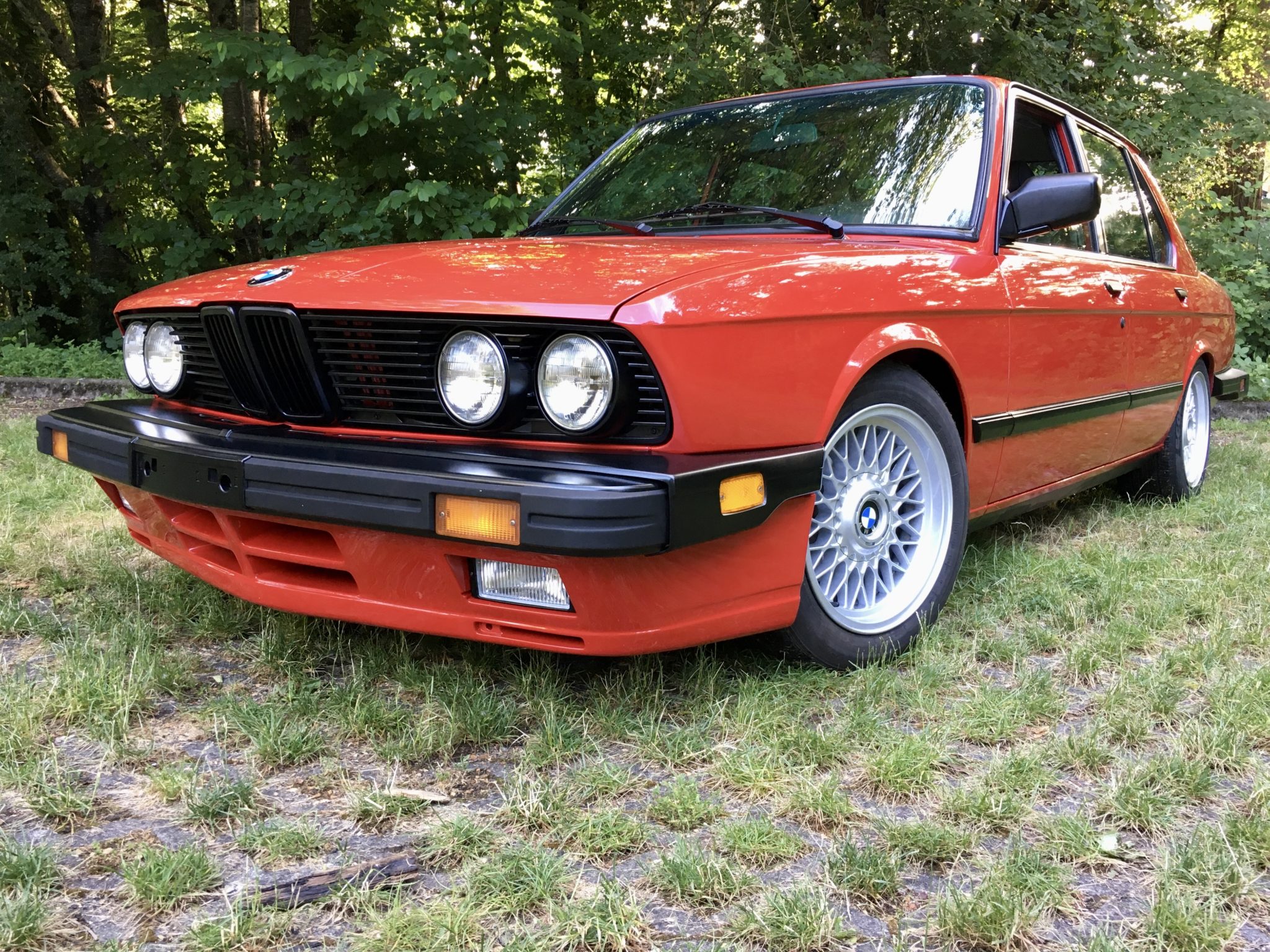 1987 BMW E28 5-Series 